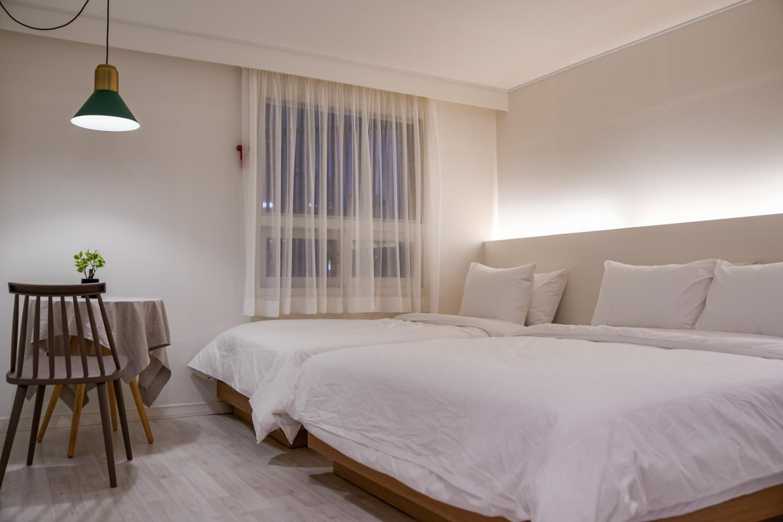 Deluxe Twin Room - Photo 6