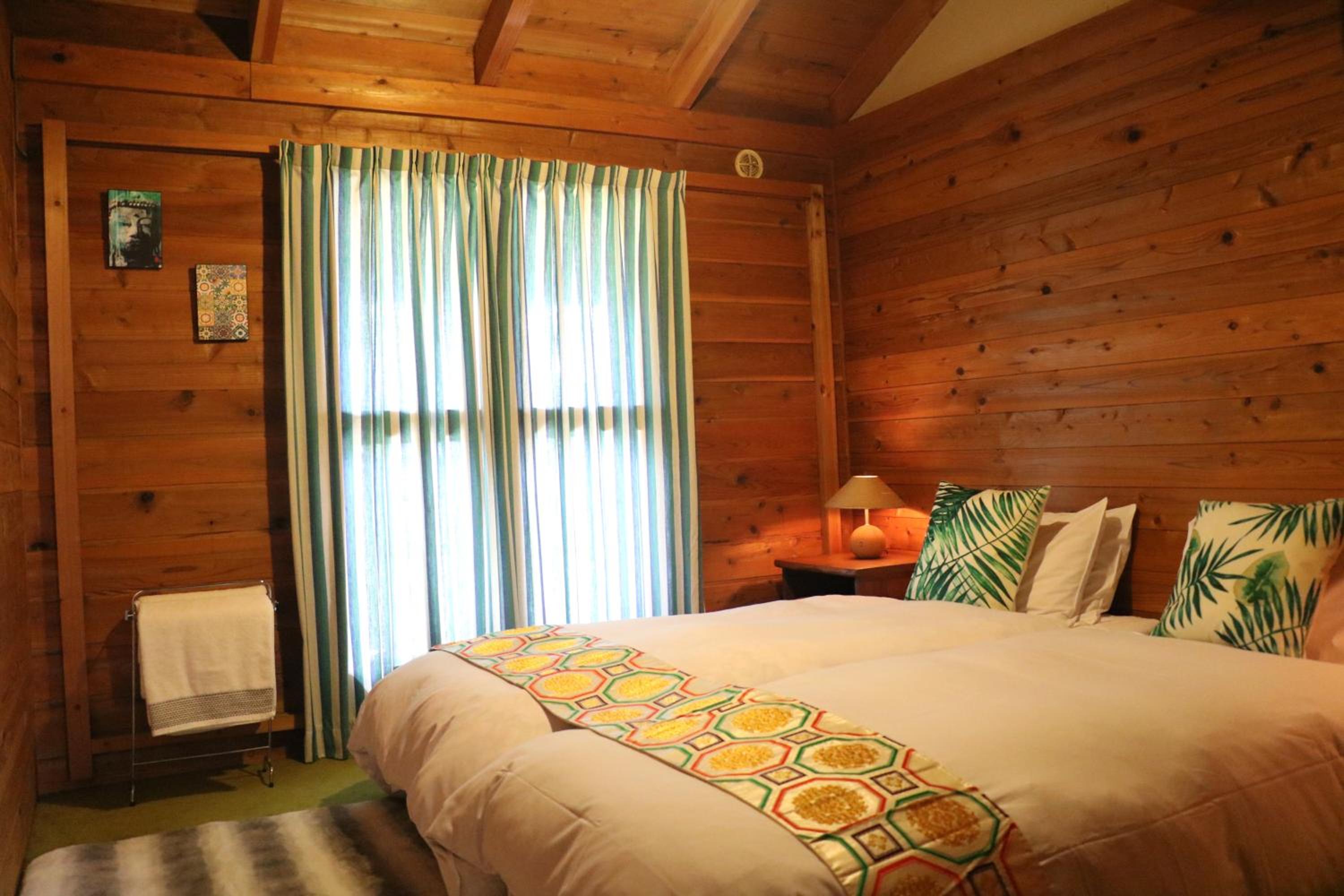 Double or Twin Room with Private Bathroom photo 2