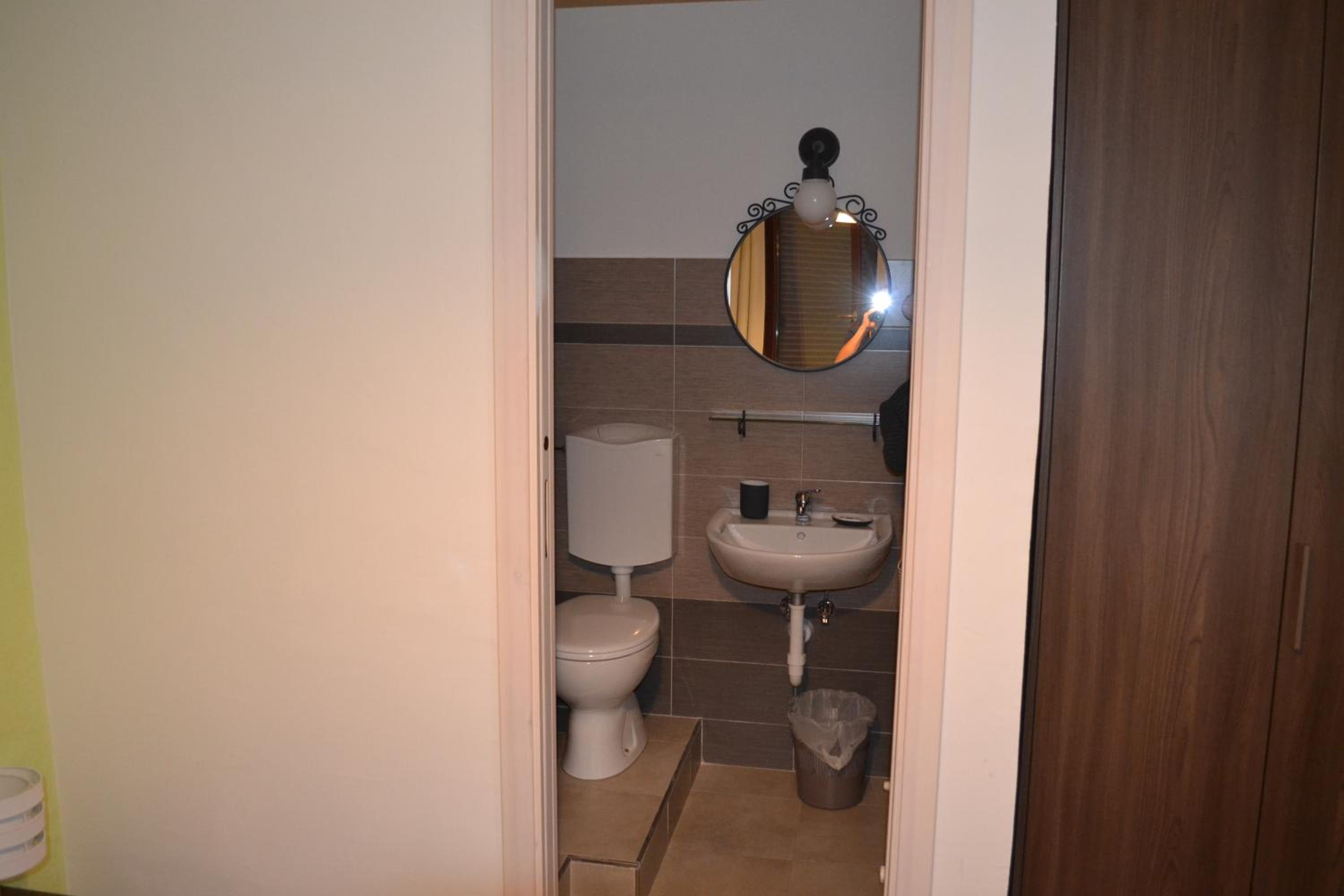 Single Room photo 2