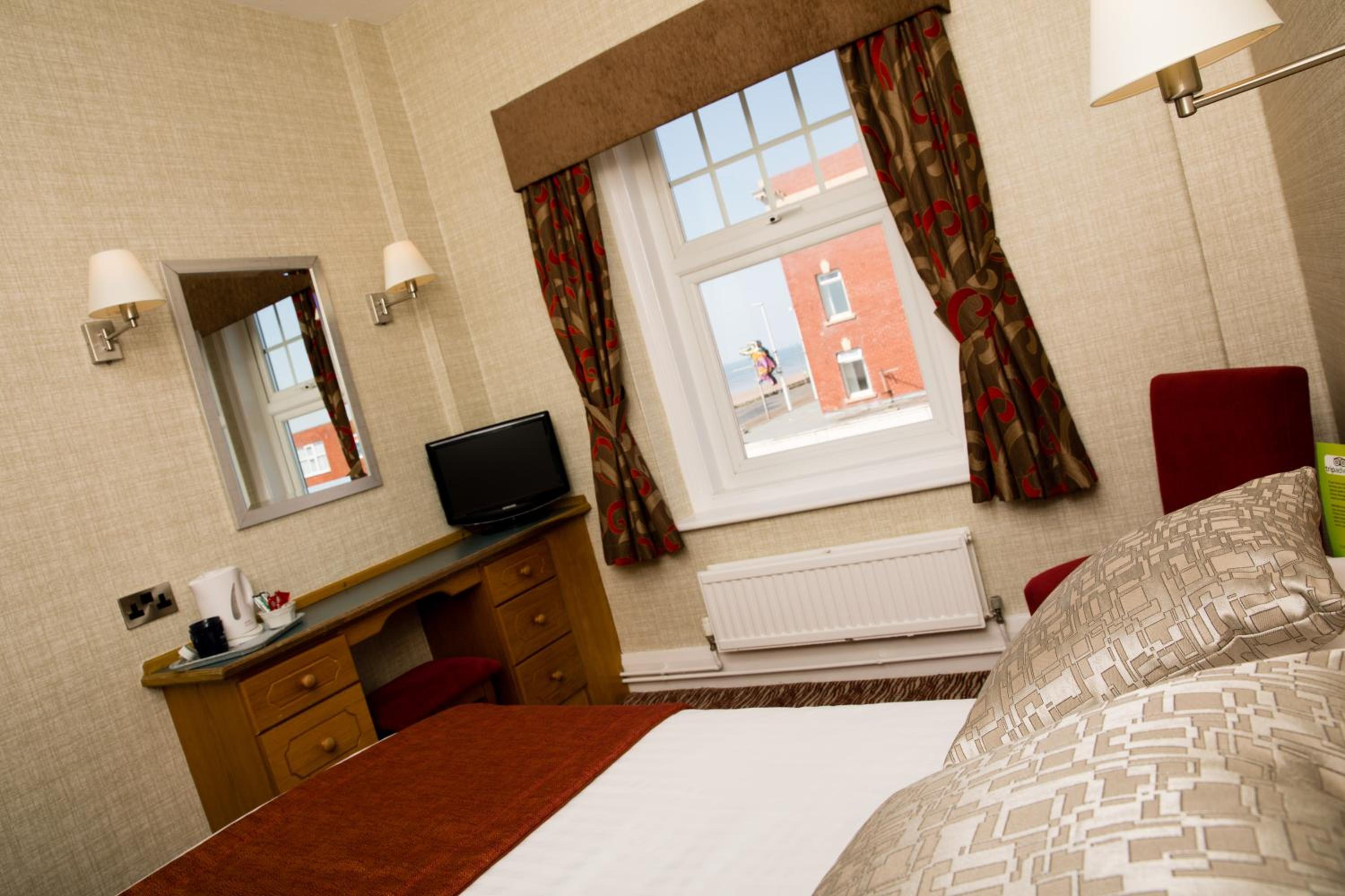 Double Room with Side View photo 3
