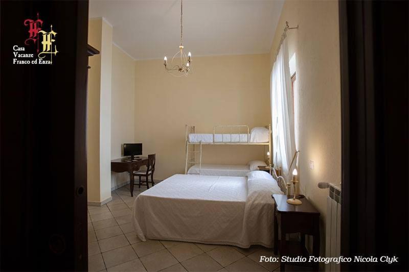 Quadruple Room with Private Bathroom photo 1