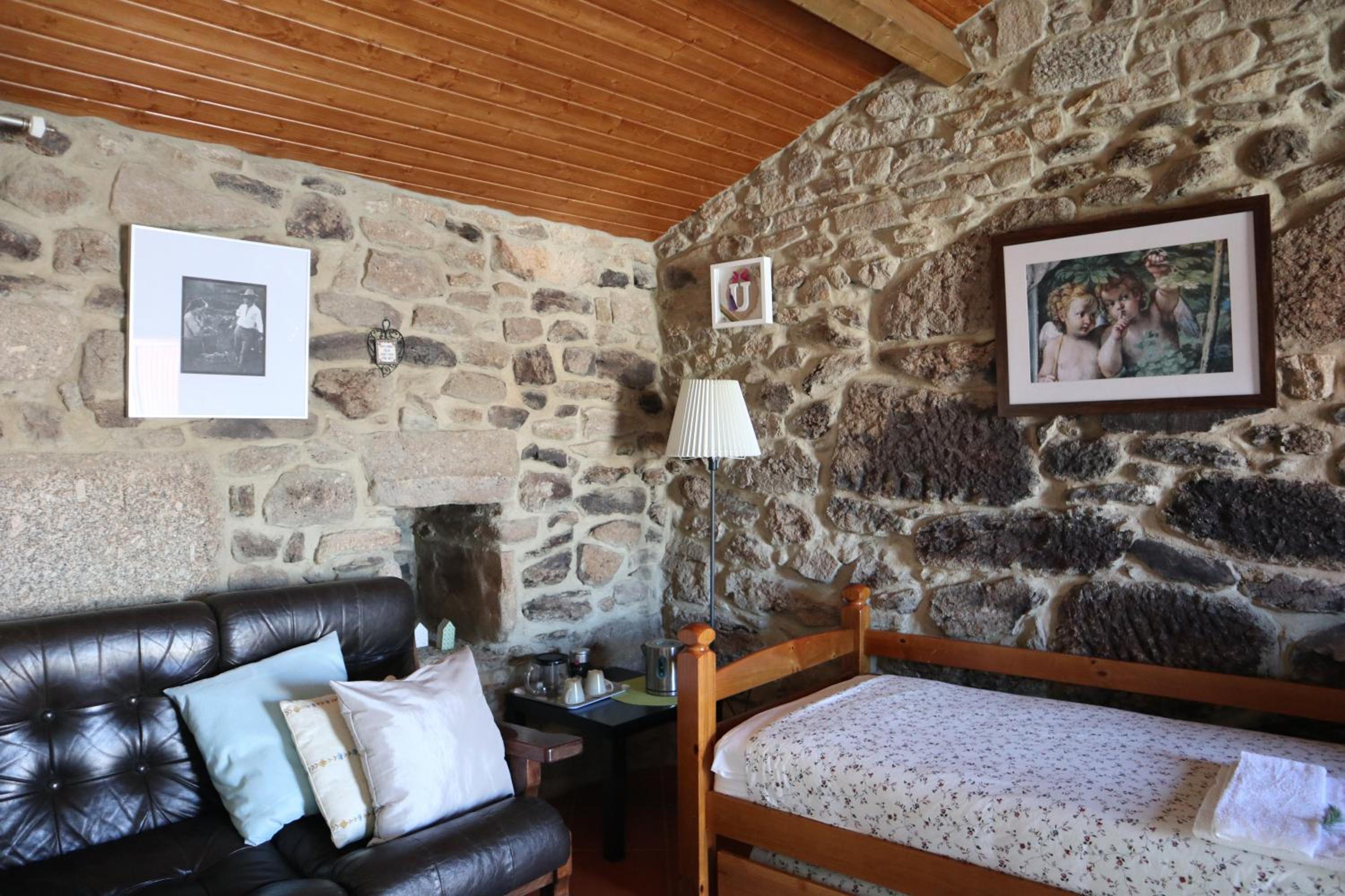 Superior Quadruple Room - Photo 9