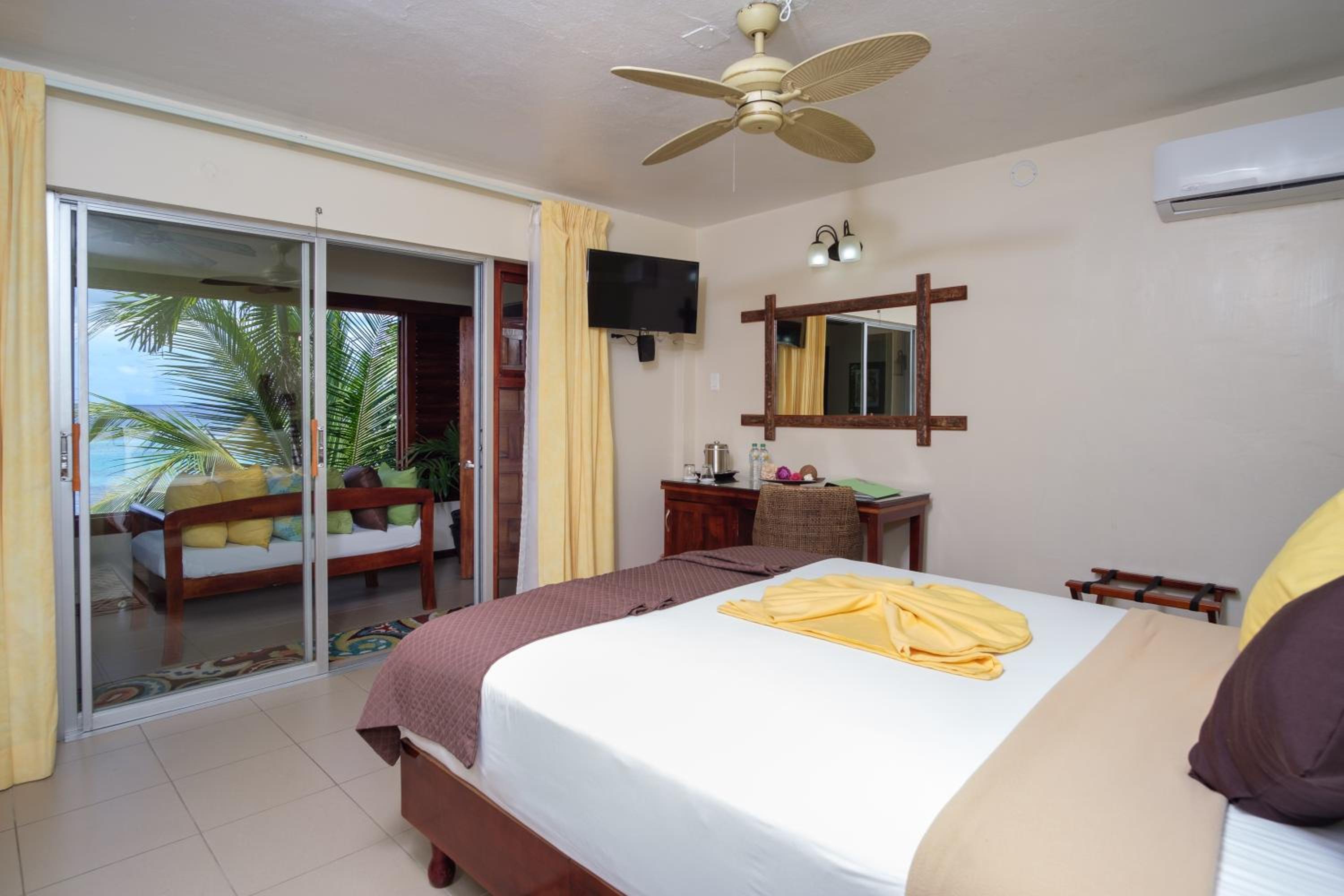 Junior Suite with Sea View photo 3