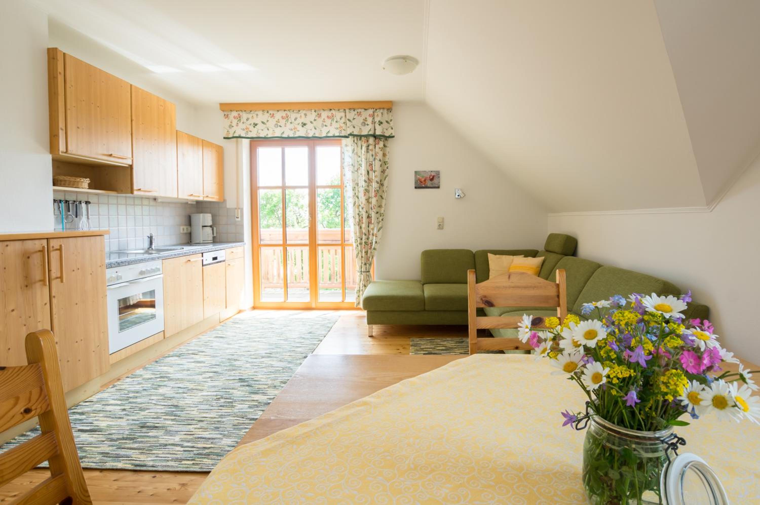 Two-Bedroom Apartment with Balcony photo 2