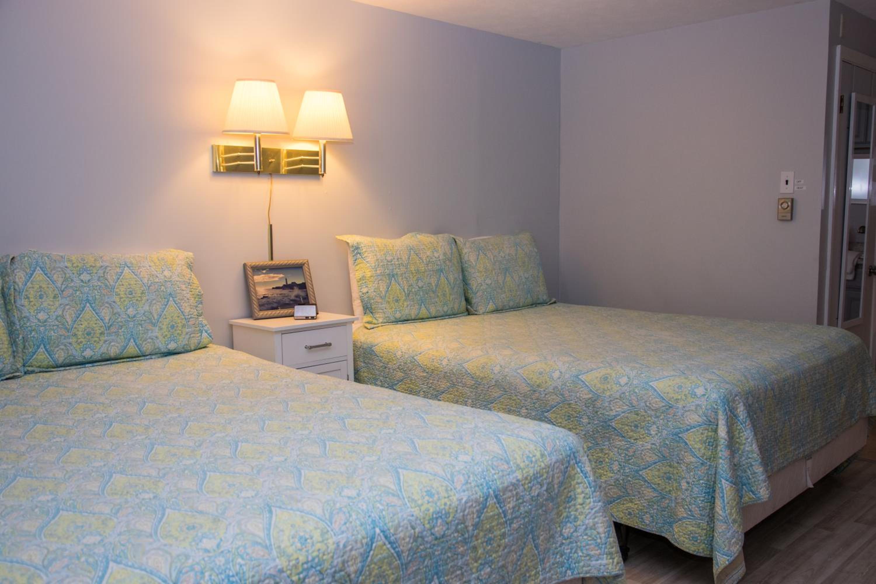 Deluxe Queen Studio (First Floor) photo 1
