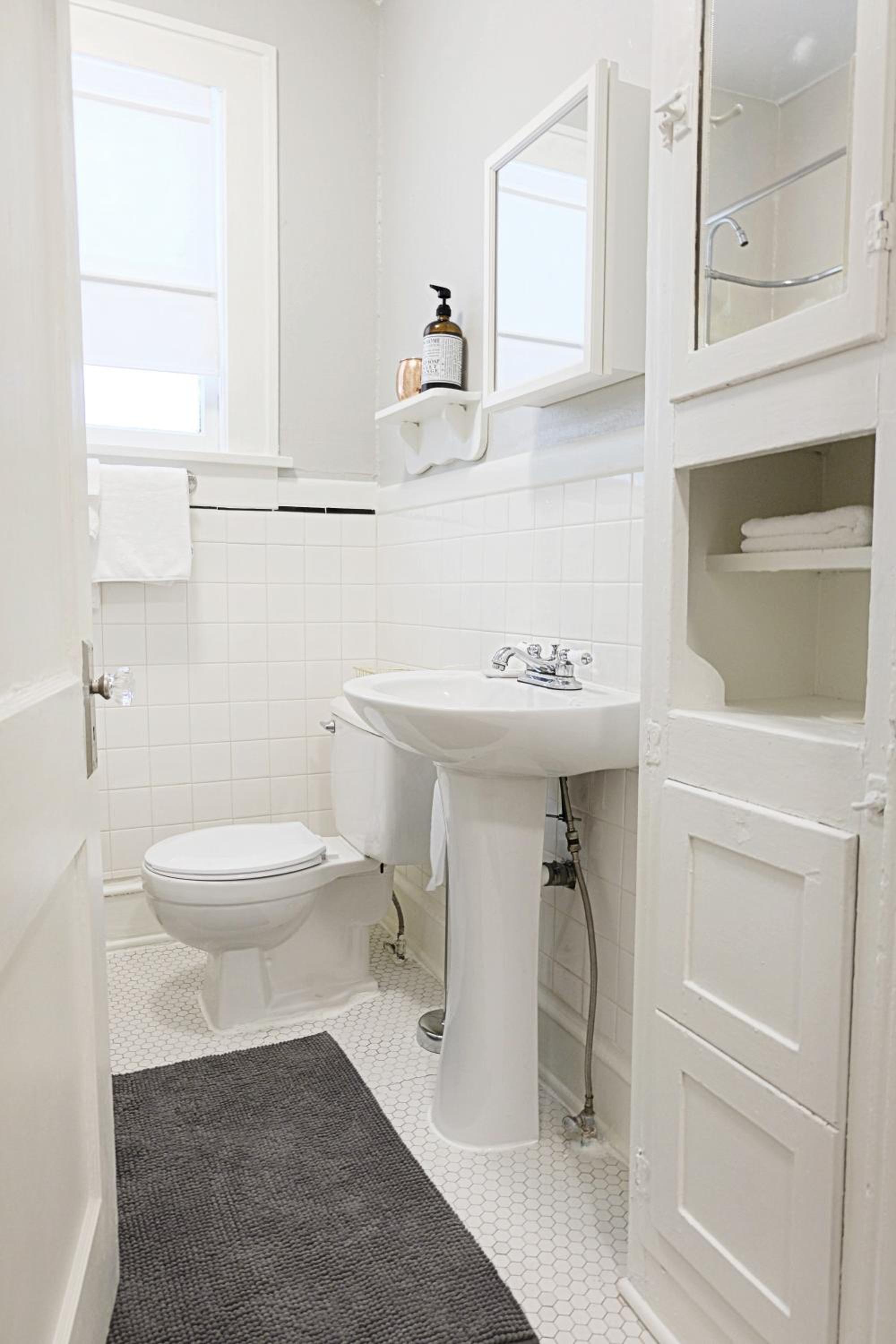 Studio Apartment - Photo 12