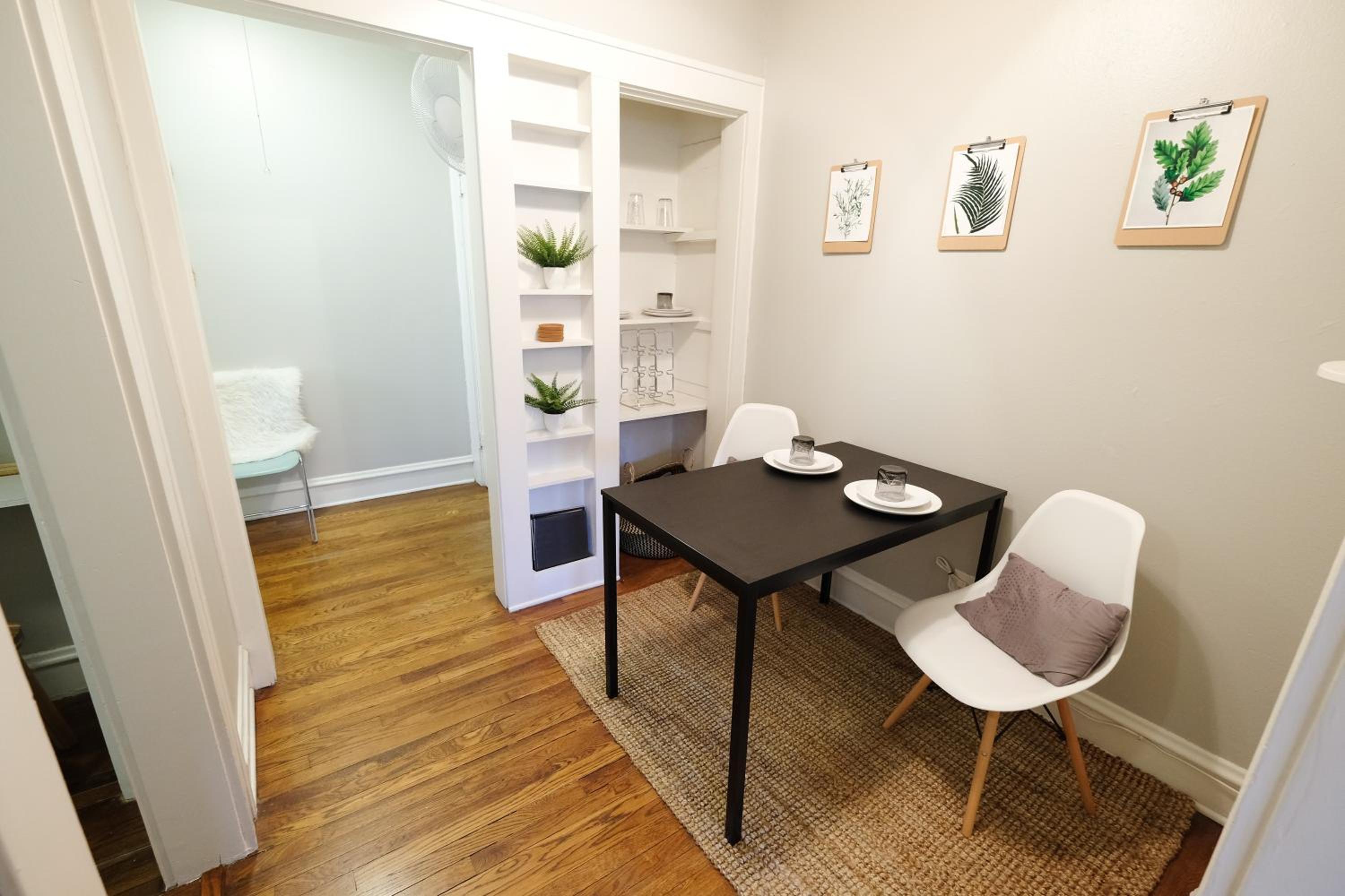 Studio Apartment - Photo 18