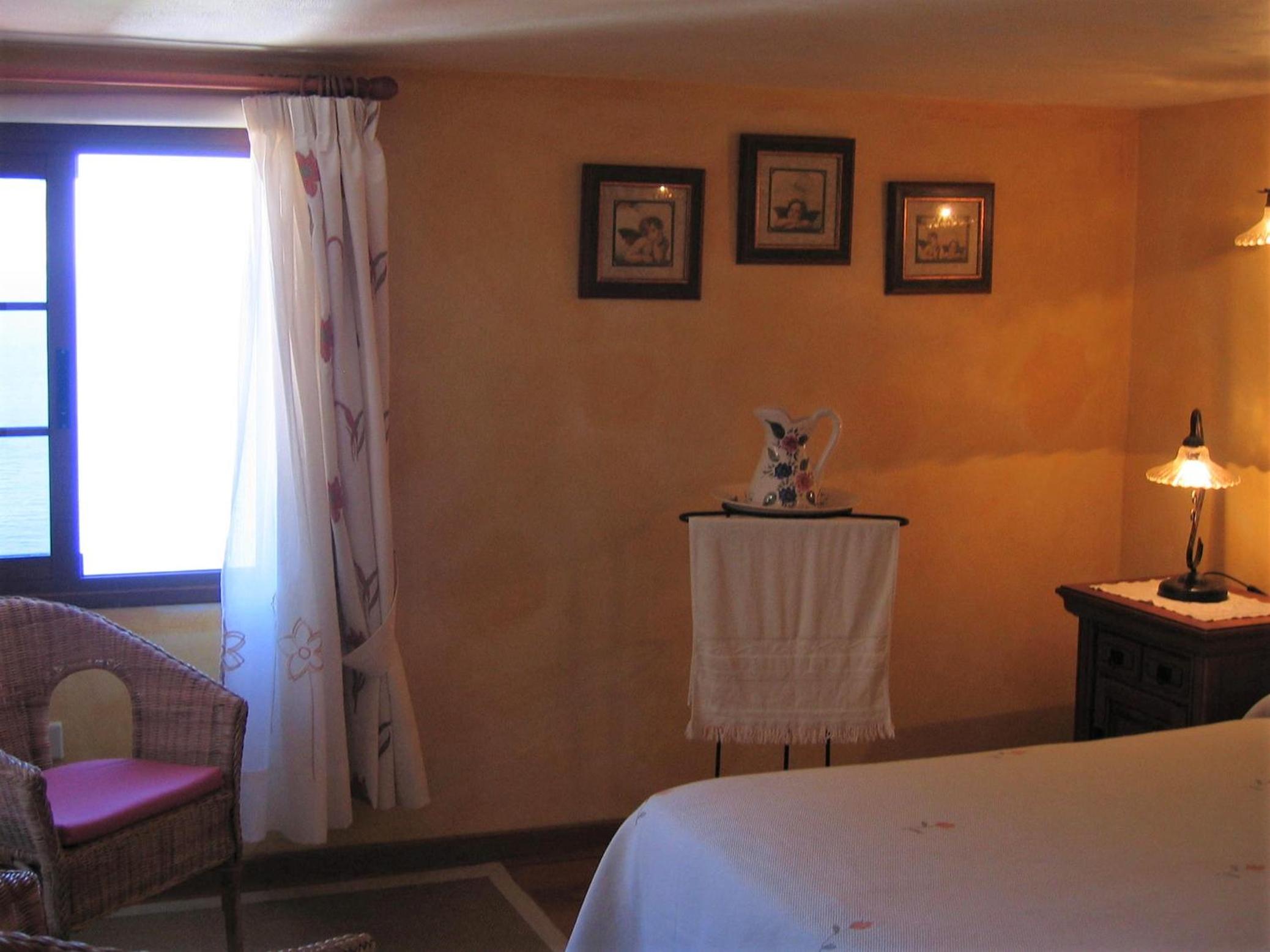 Two-Bedroom Townhouse - Photo 3