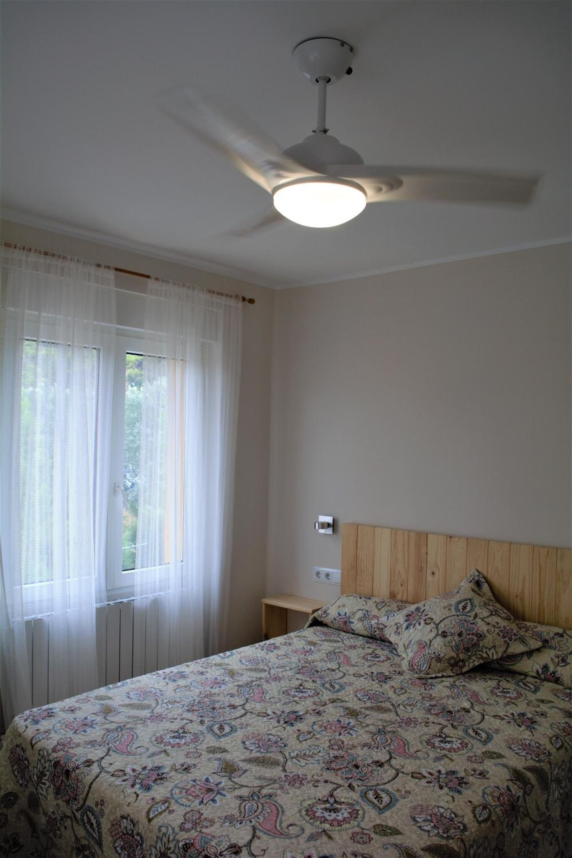 Habitación Triple Básica con Baño Compartido
