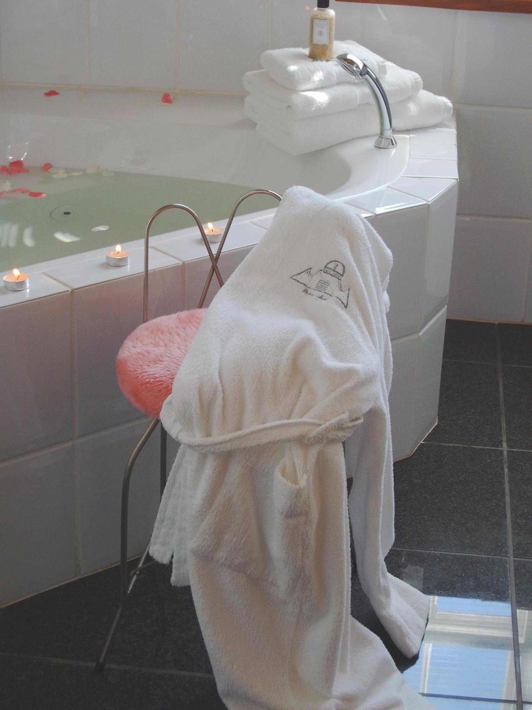 Luxury Double or Twin Room - Photo 5
