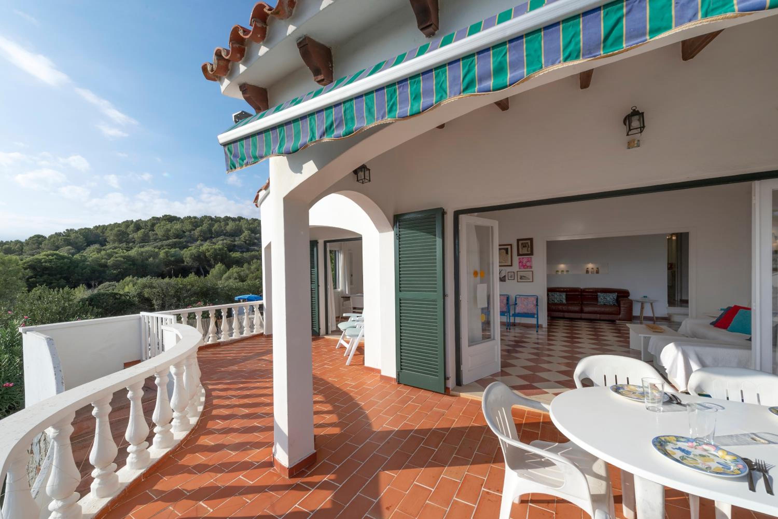 Villa photo 2