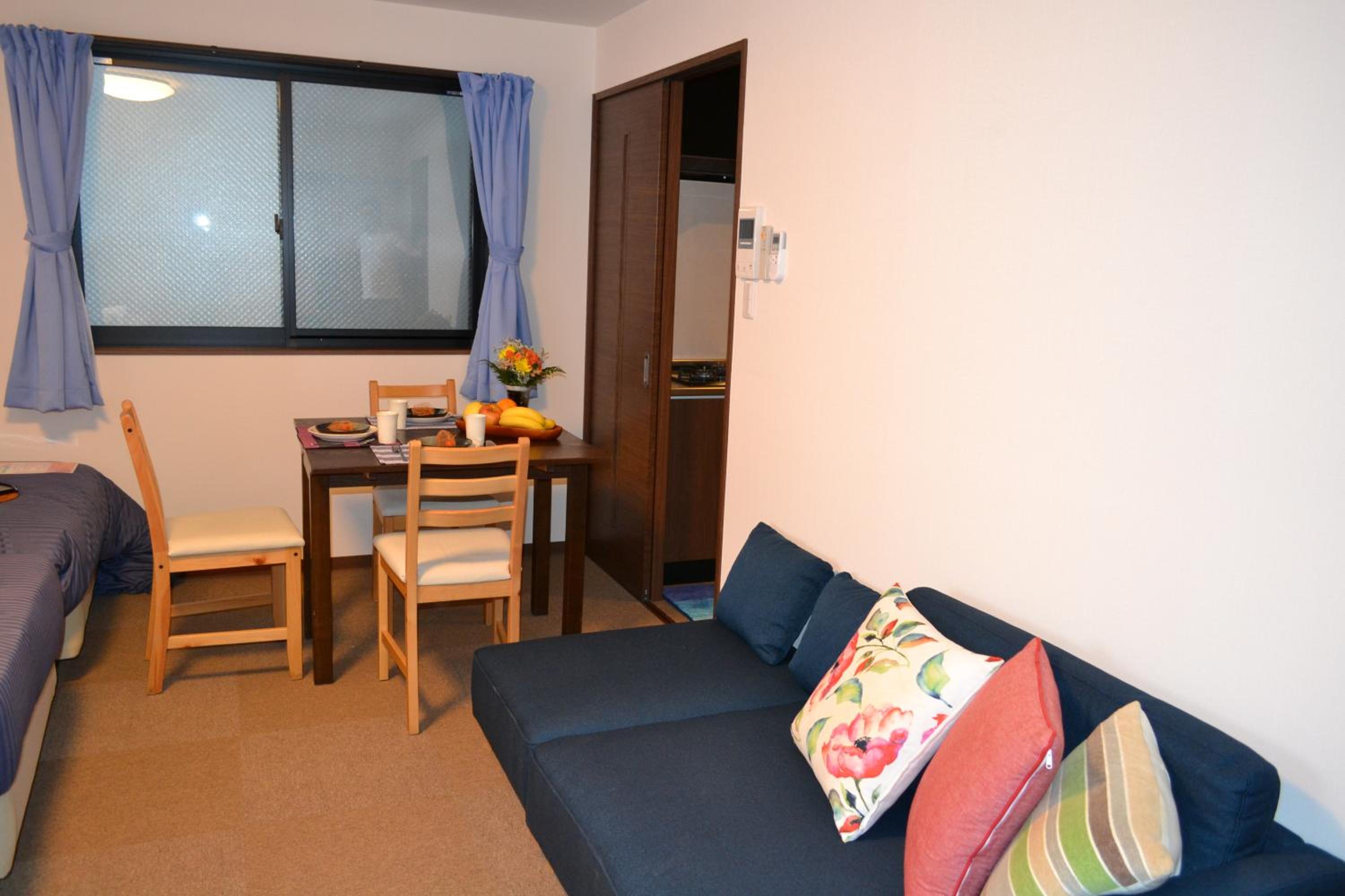 Deluxe Family Suite - Photo 4