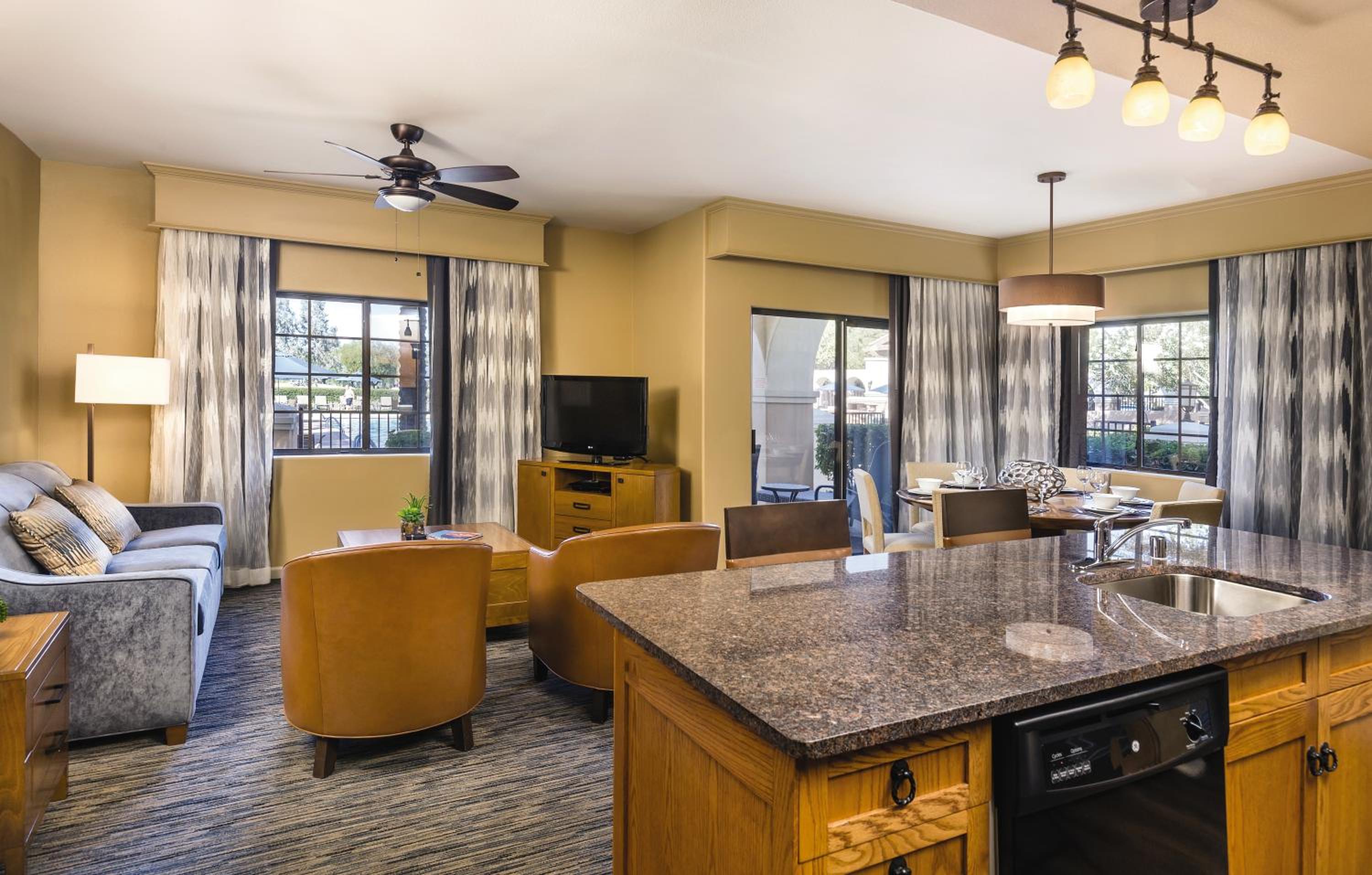 One-Bedroom Suite with Sofa Bed photo 1