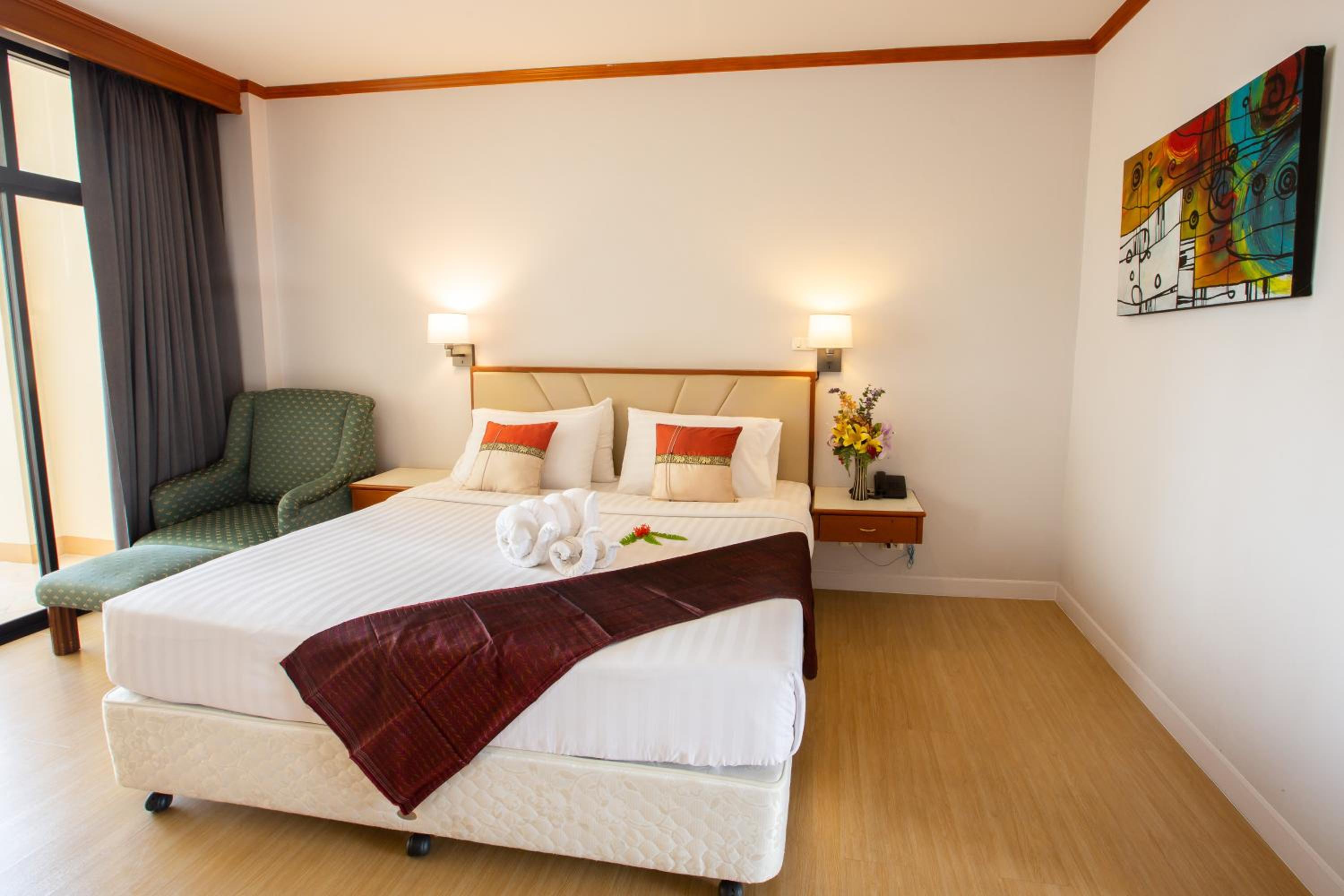 Deluxe King Room - Photo 1