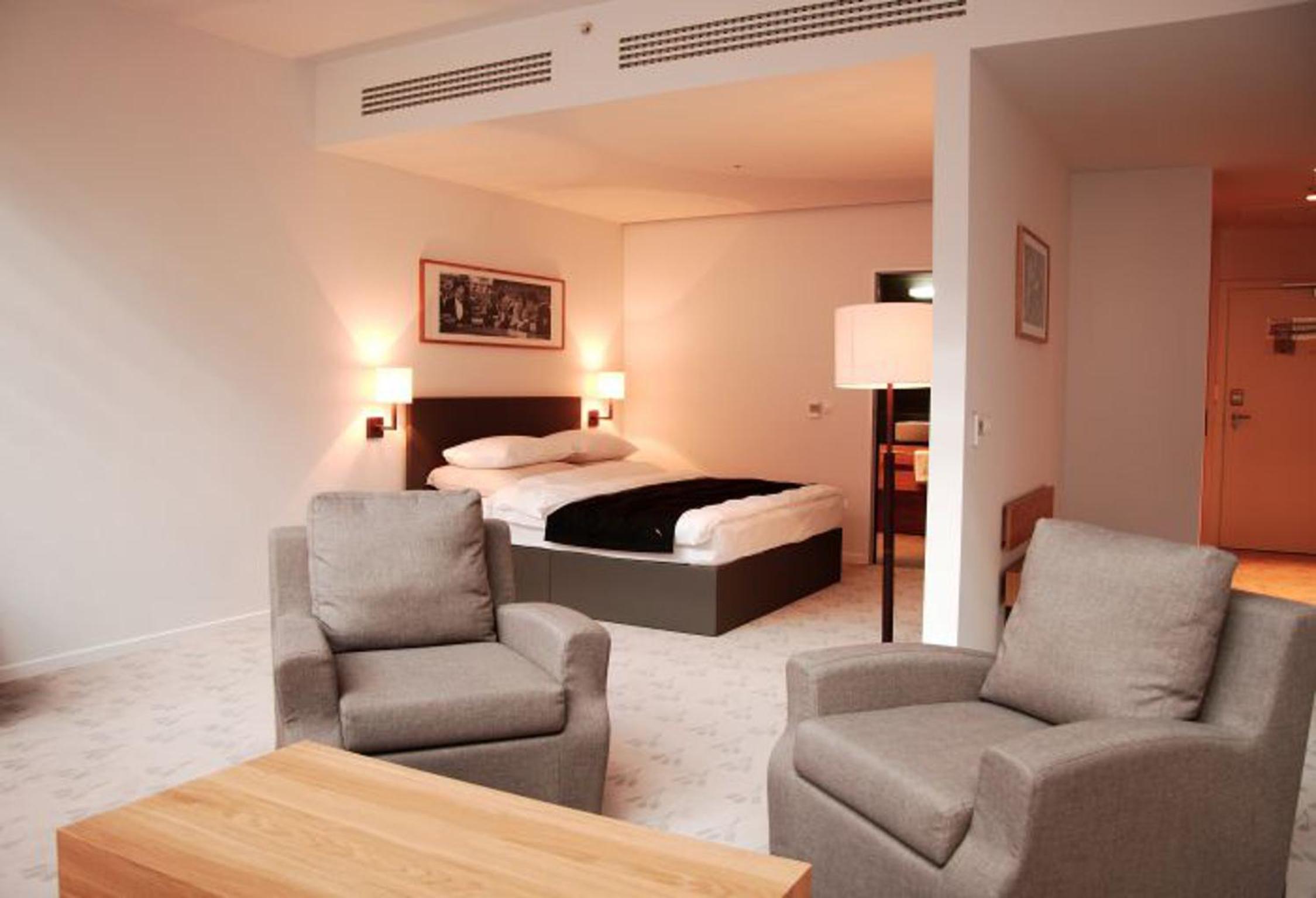 Executive Room - Photo 1