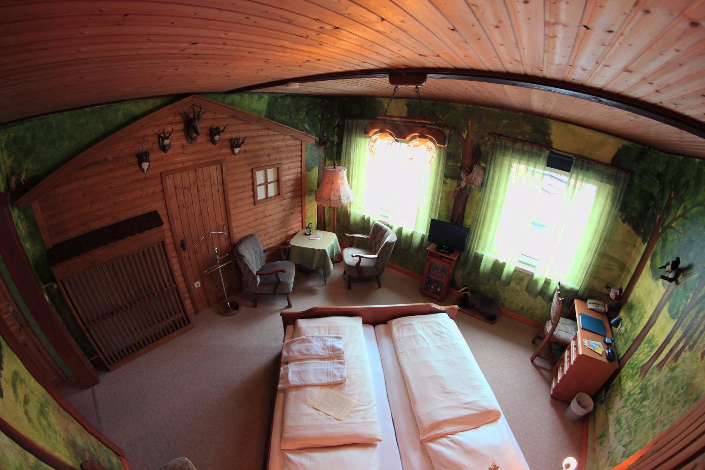 Family Room (2 Adults + 2 Children) - Photo 5
