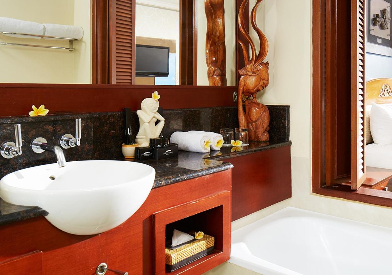 Premiere Double or Twin Room with Ocean View - Photo 4