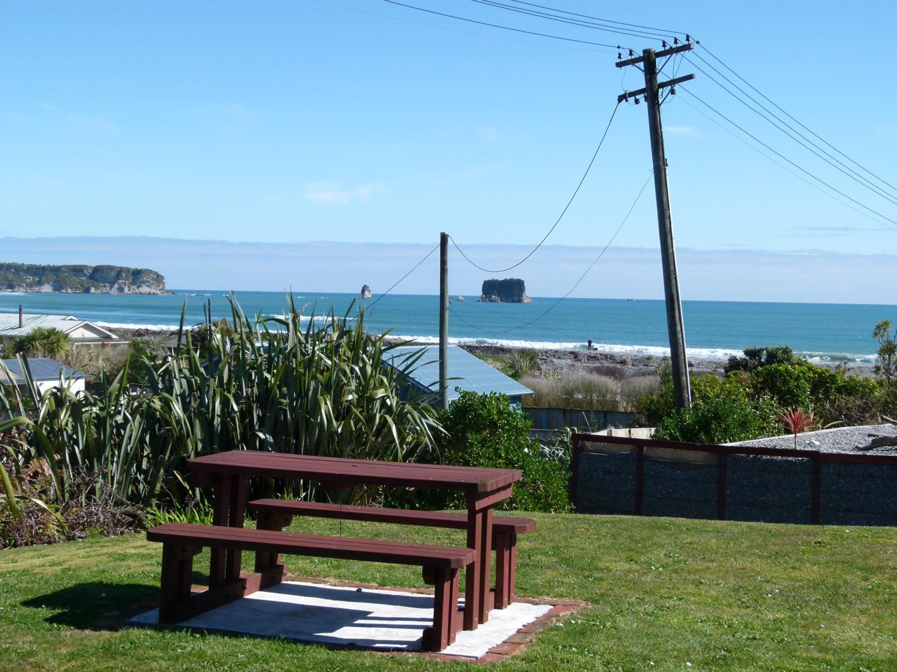 Family Room with Sea View - Photo 3