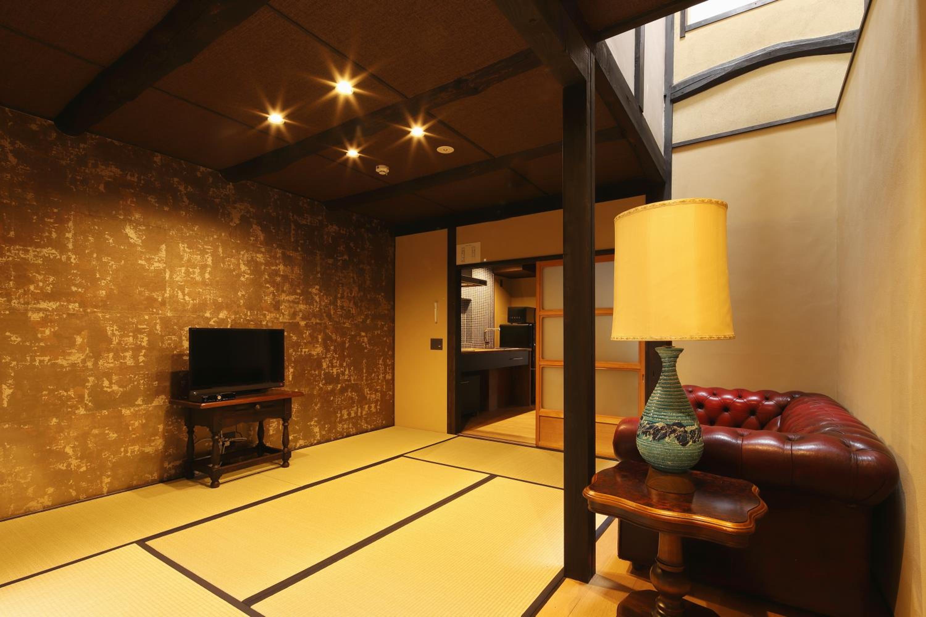 Two-Bedroom Townhouse - Photo 28