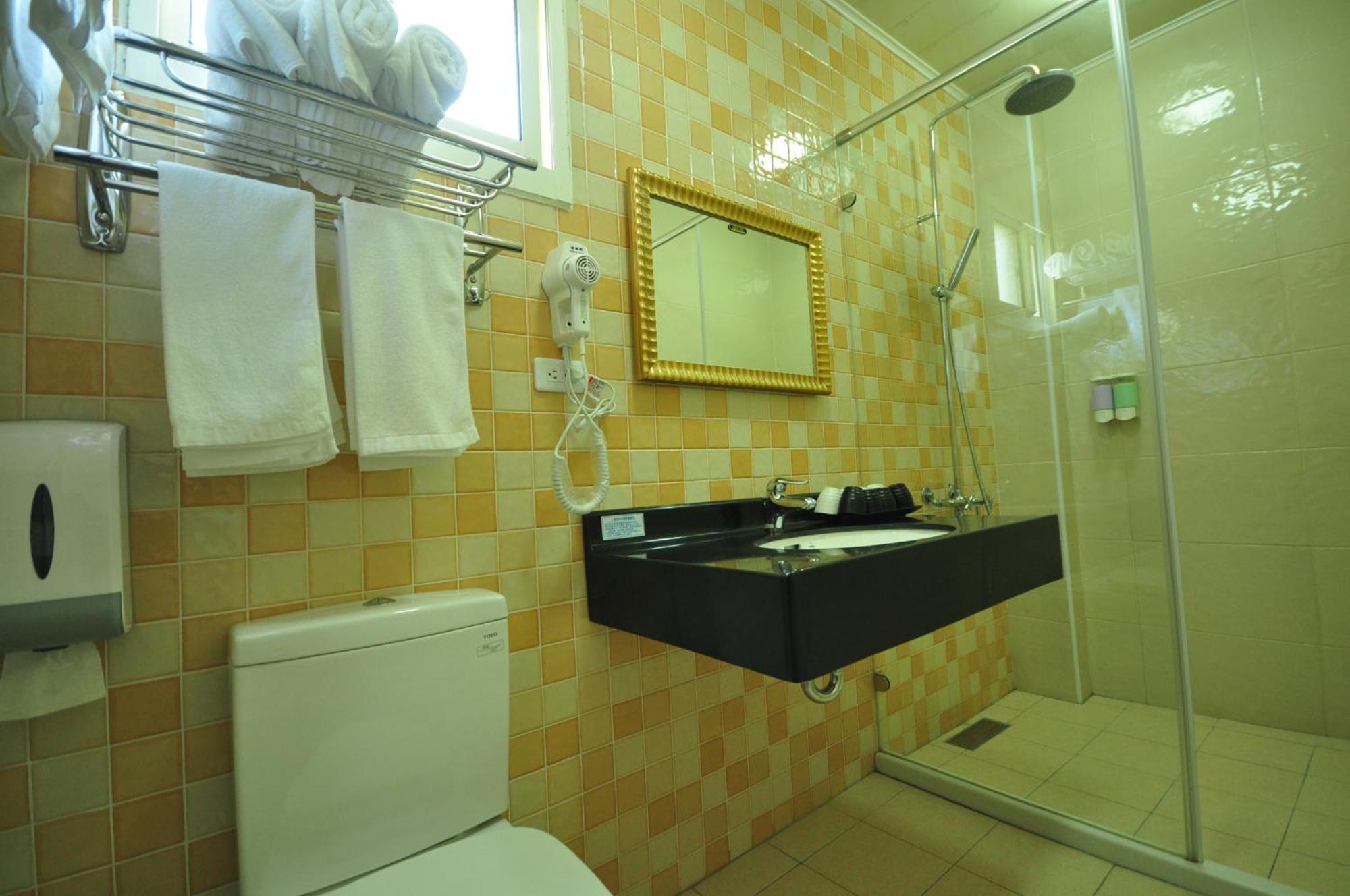 Deluxe Double Room with Shower photo 2