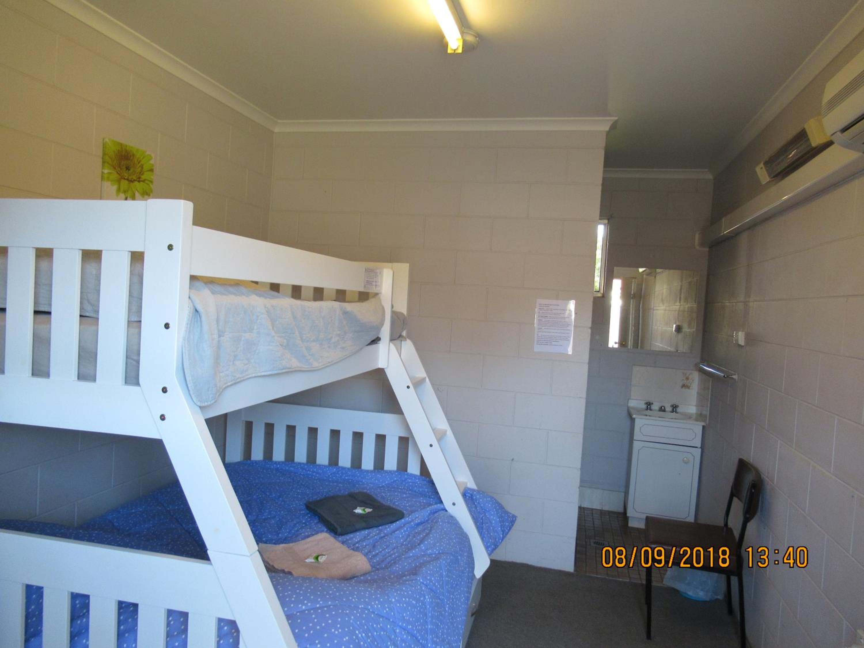 Budget Twin Room photo 1