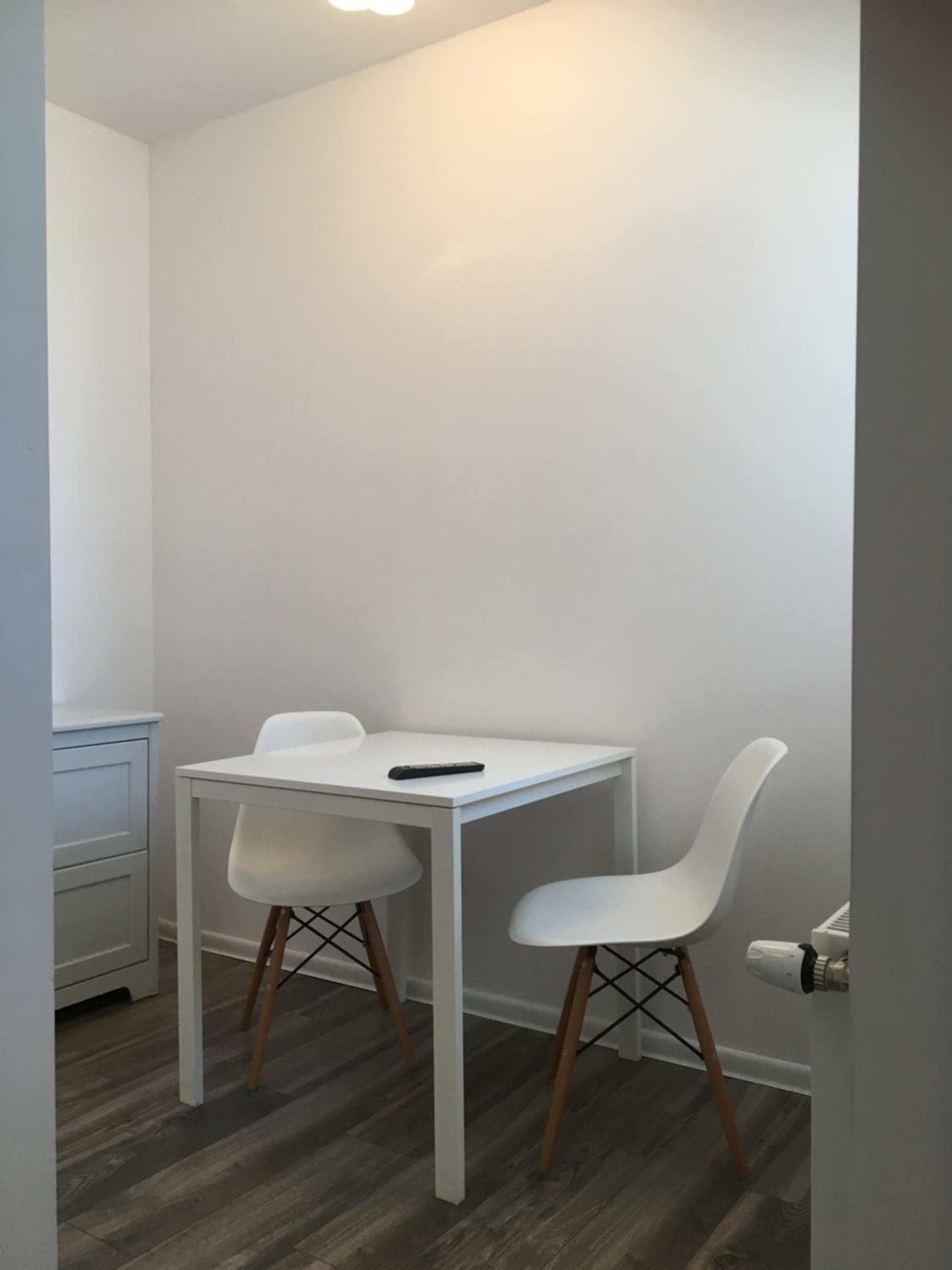 Studio Apartment - Photo 2