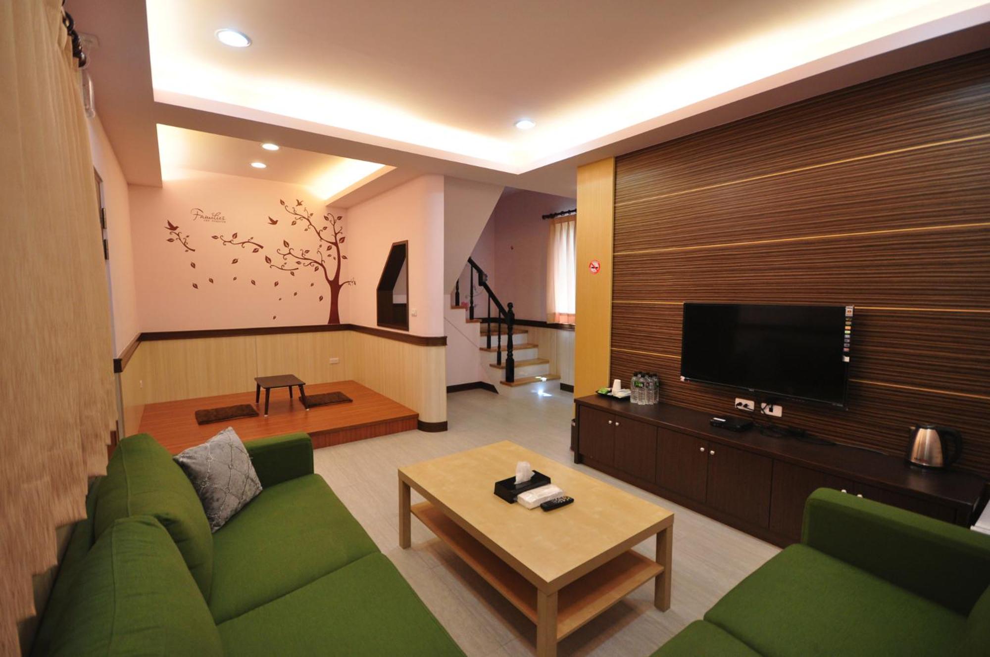 Family Room with Private Bathroom photo 1