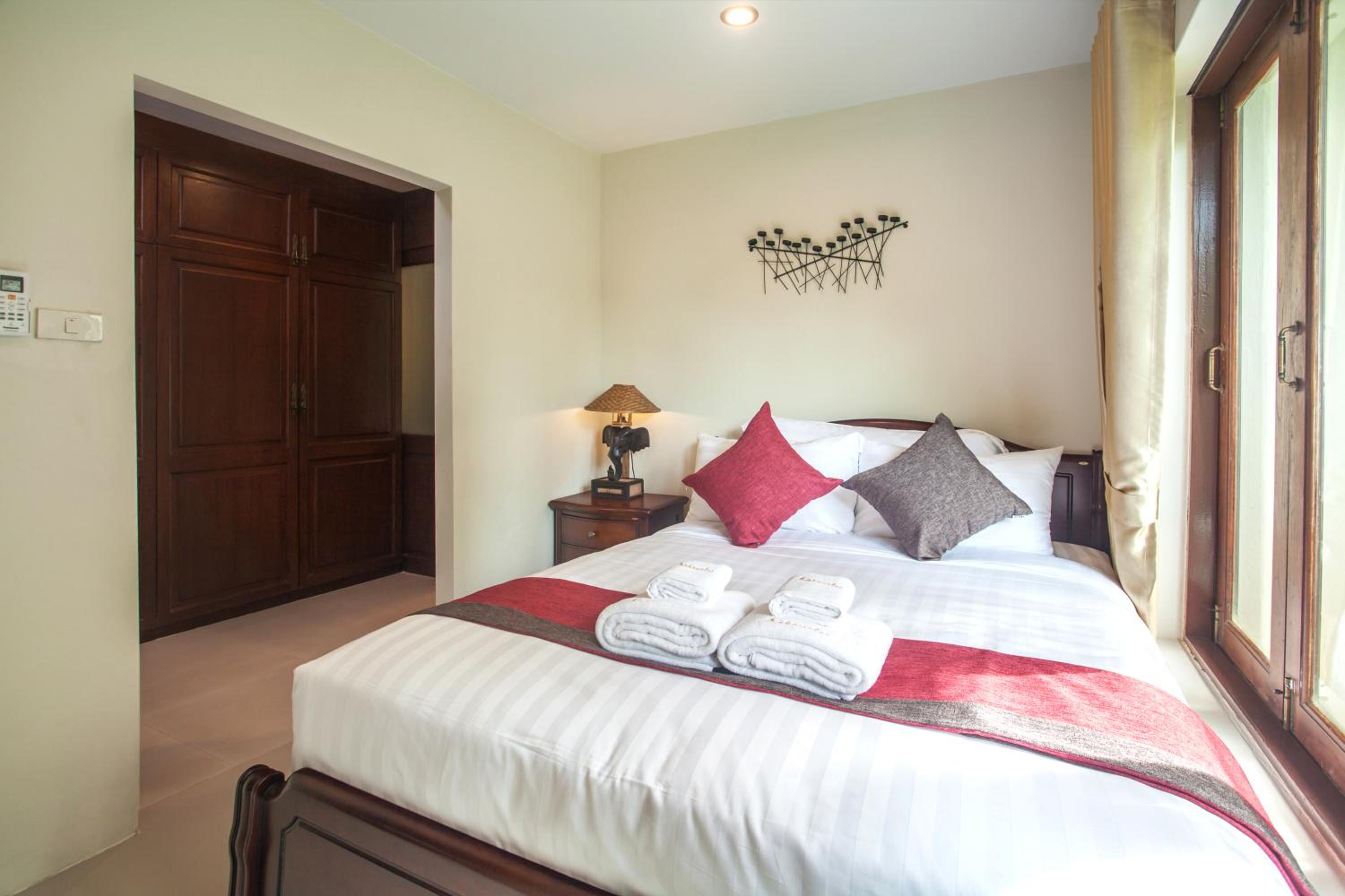 Three-Bedroom Villa photo 2