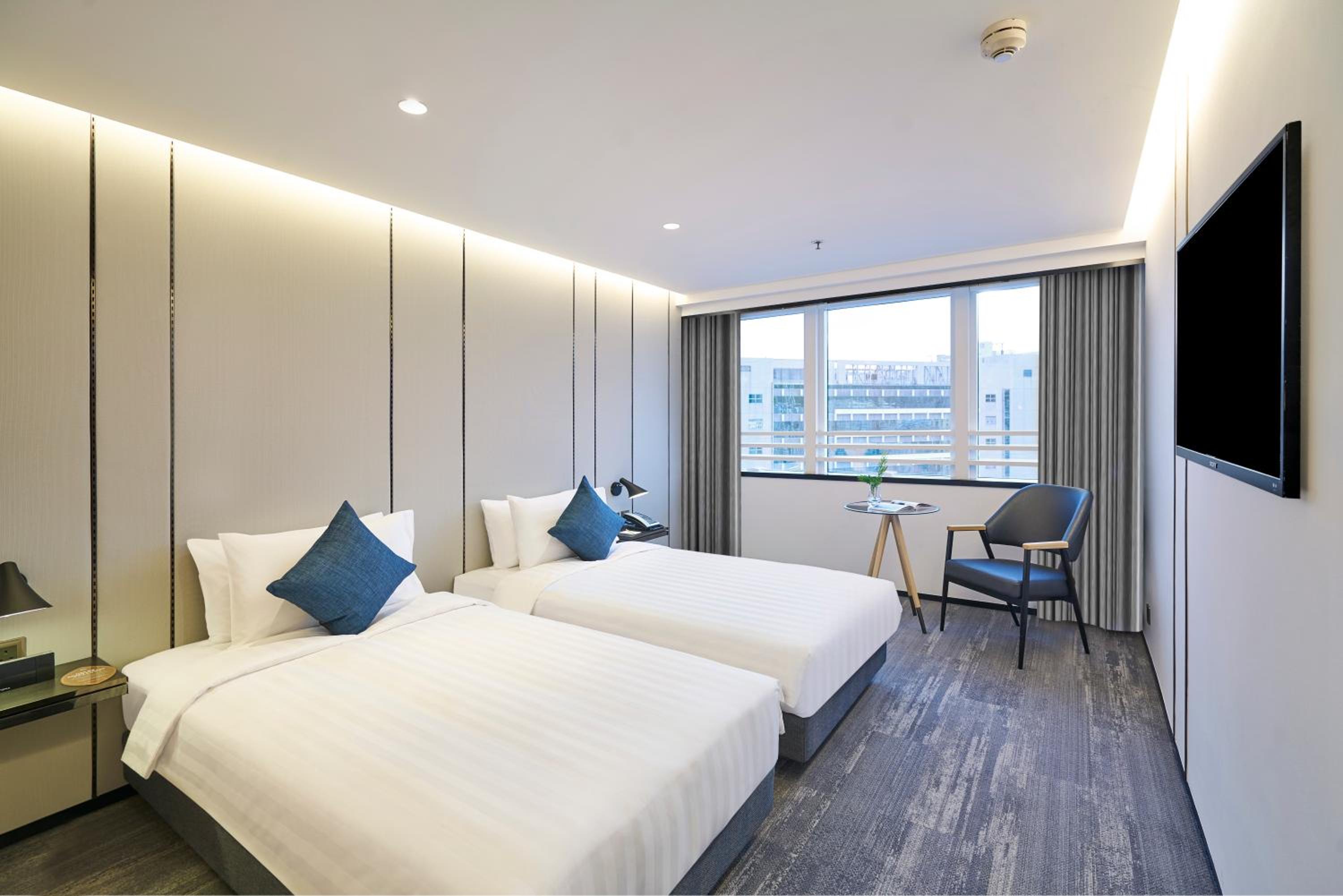 Elite Deluxe Twin Room photo 3