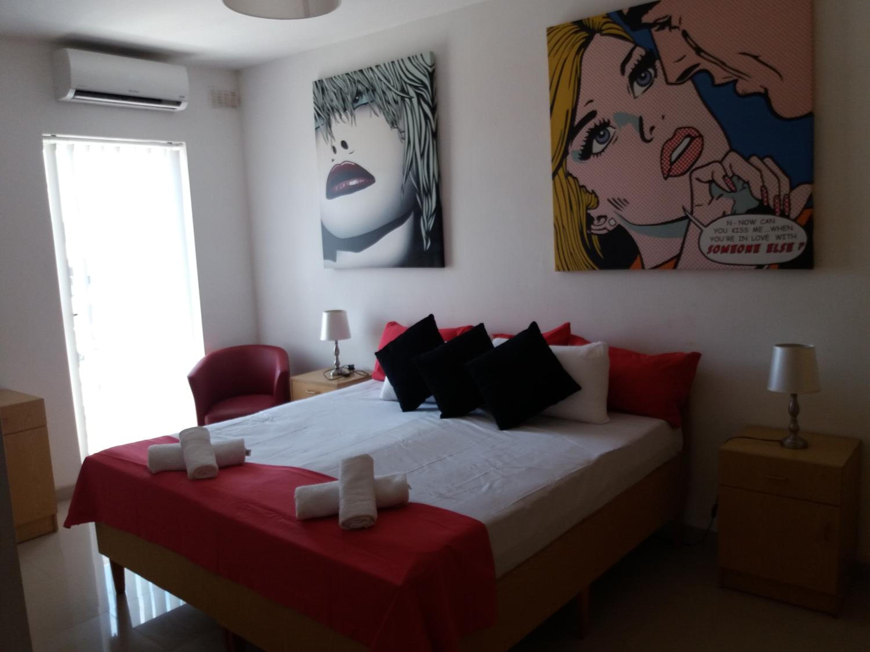 King Room With Balcony / City View photo 1