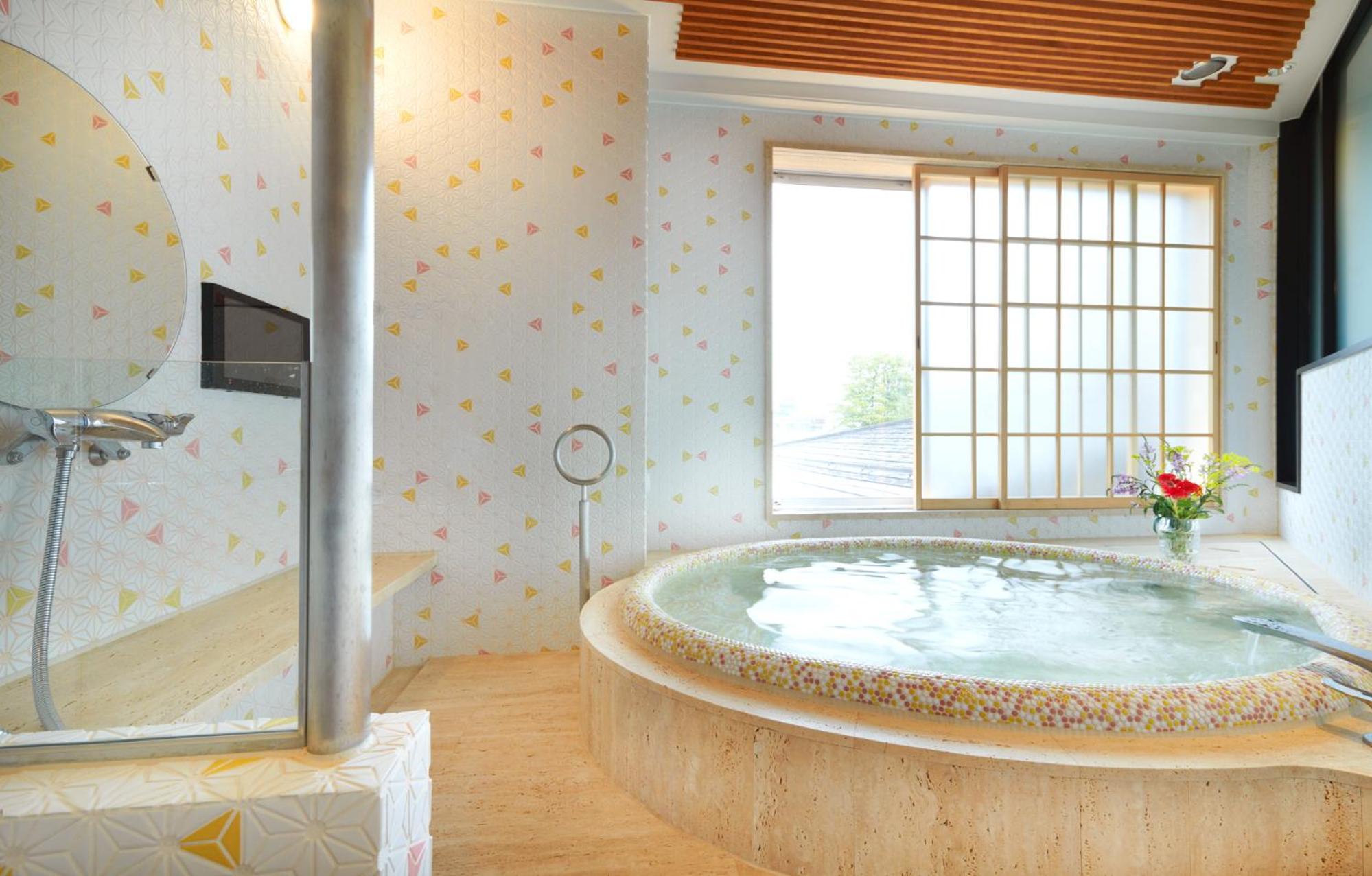 Jacuzzi Junior Suite - Non-Smoking - Photo 12