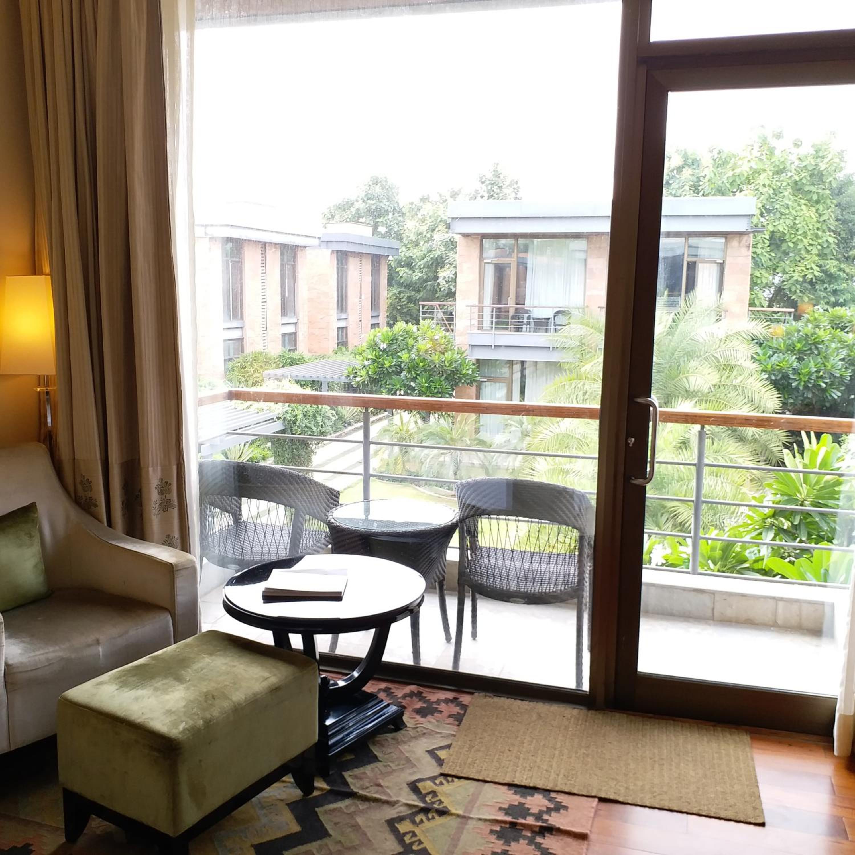 Luxury Room Courtyard View with Balcony  - Twin Bed