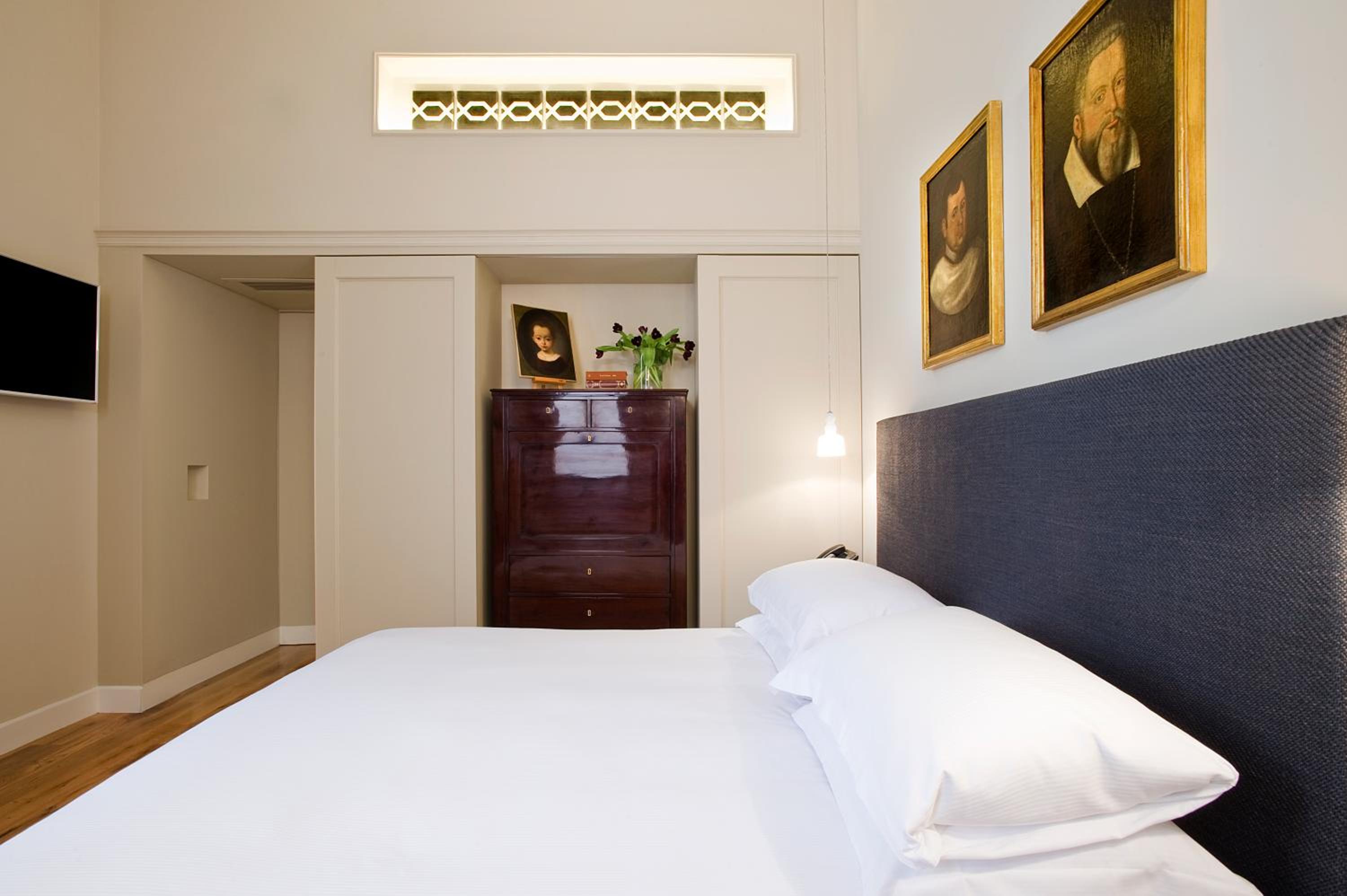 Suite photo 1