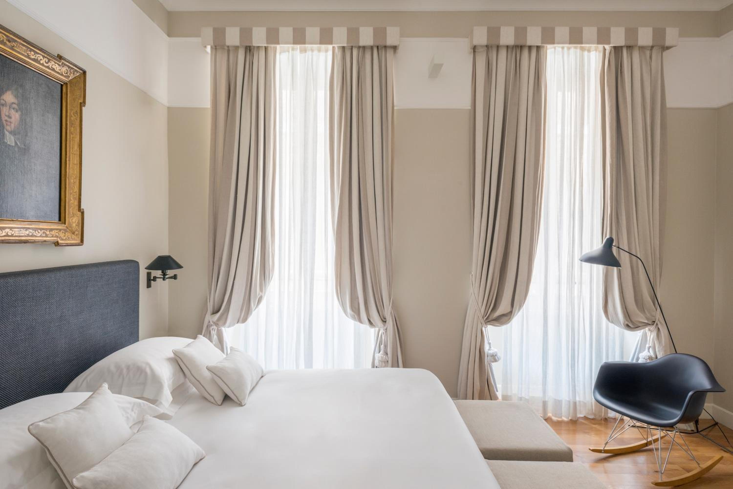 Deluxe Double or Twin Room photo 2