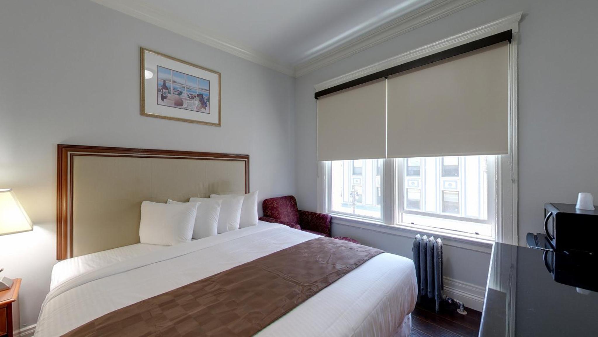 Warfield Hotel — photo 80