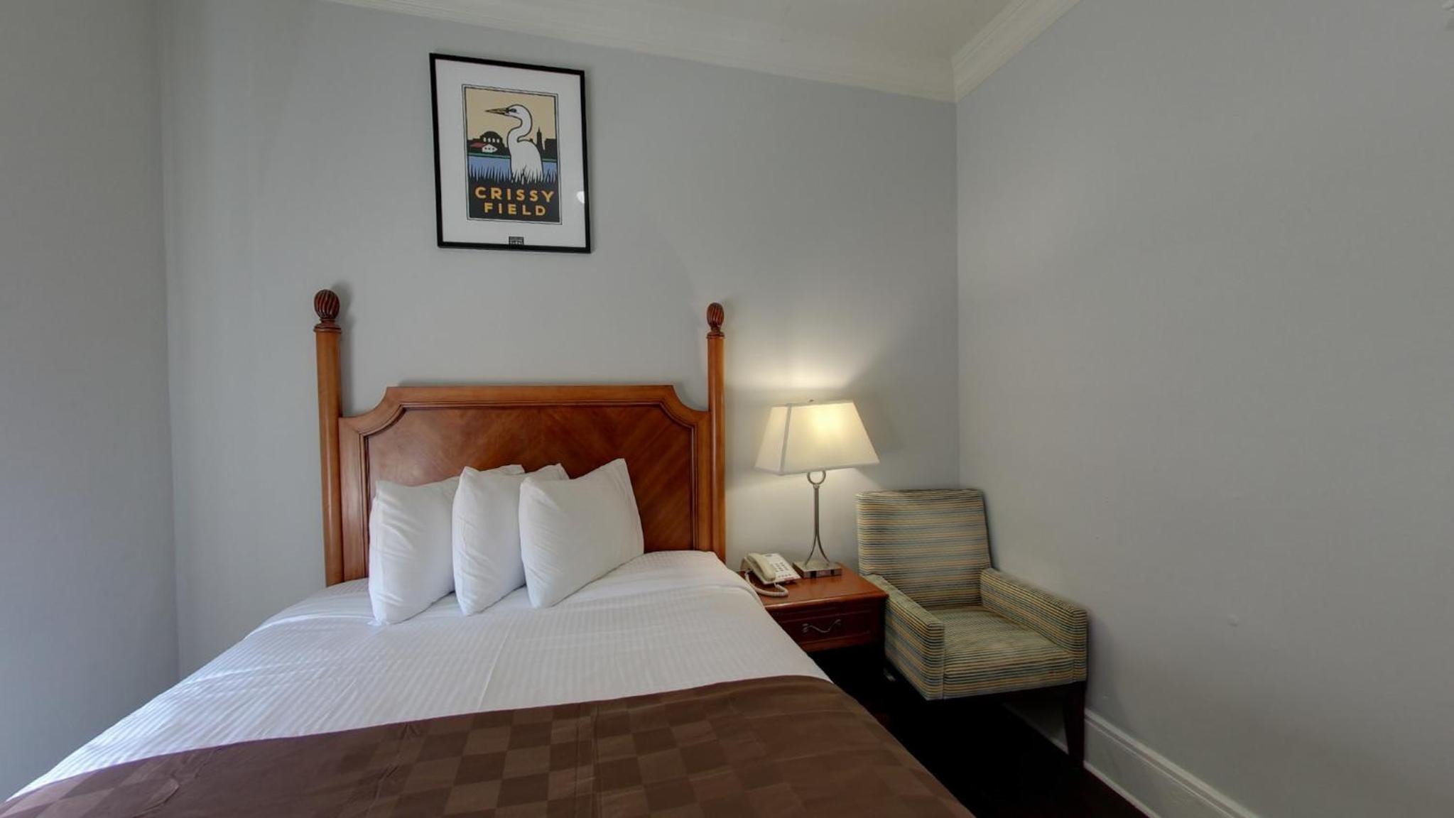 Warfield Hotel — photo 70