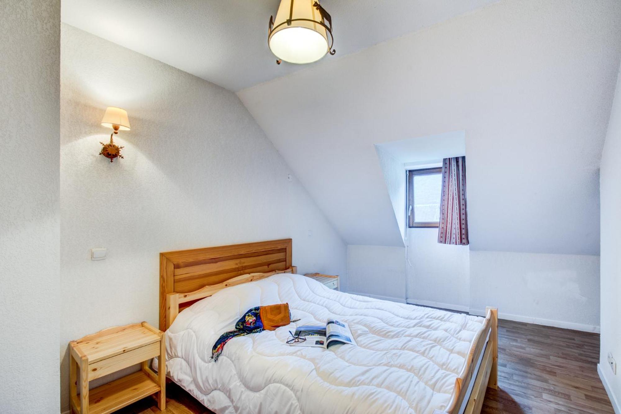 One-Bedroom Apartment - Photo 10
