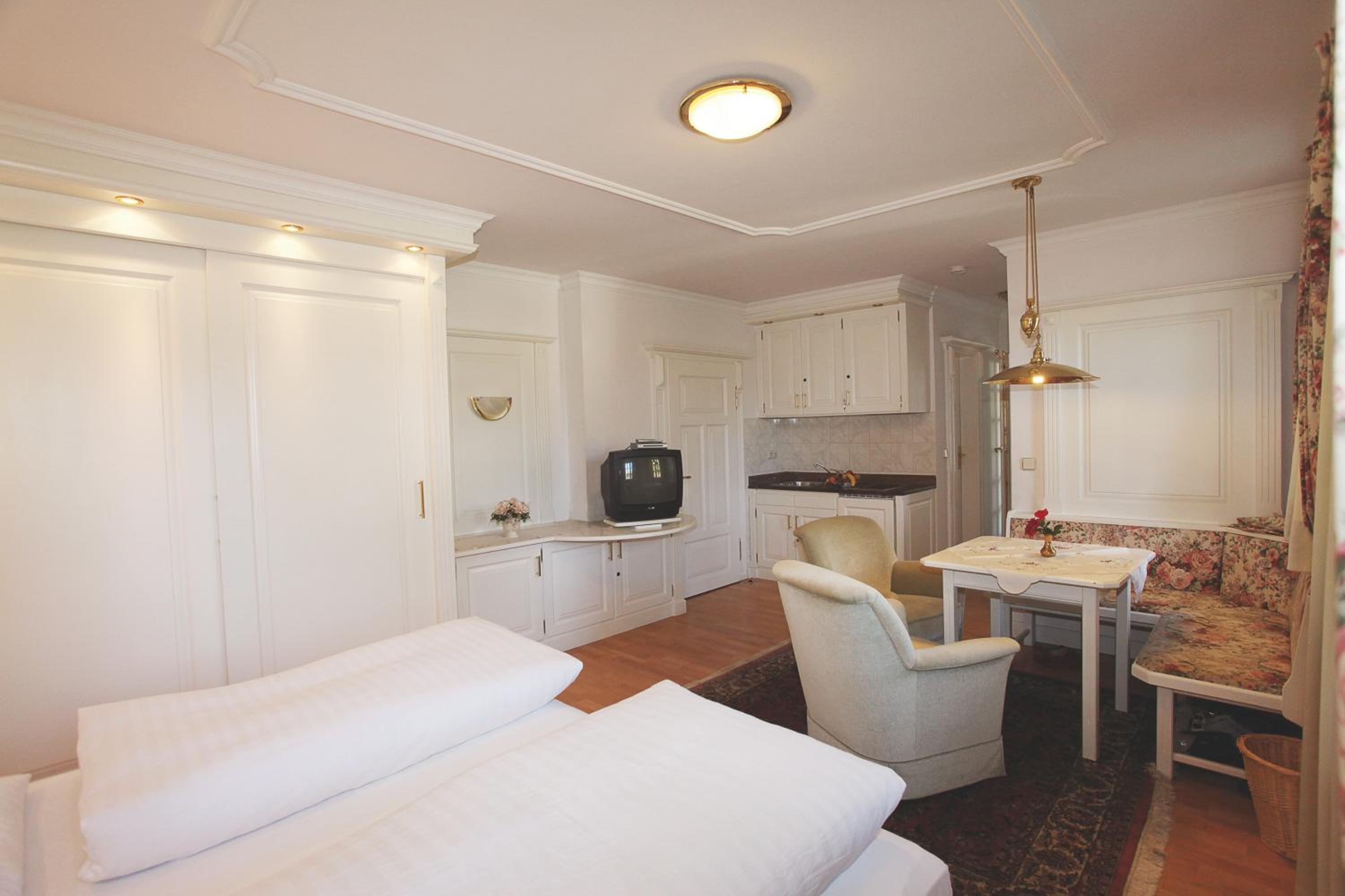 Superior Double Room - Photo 2