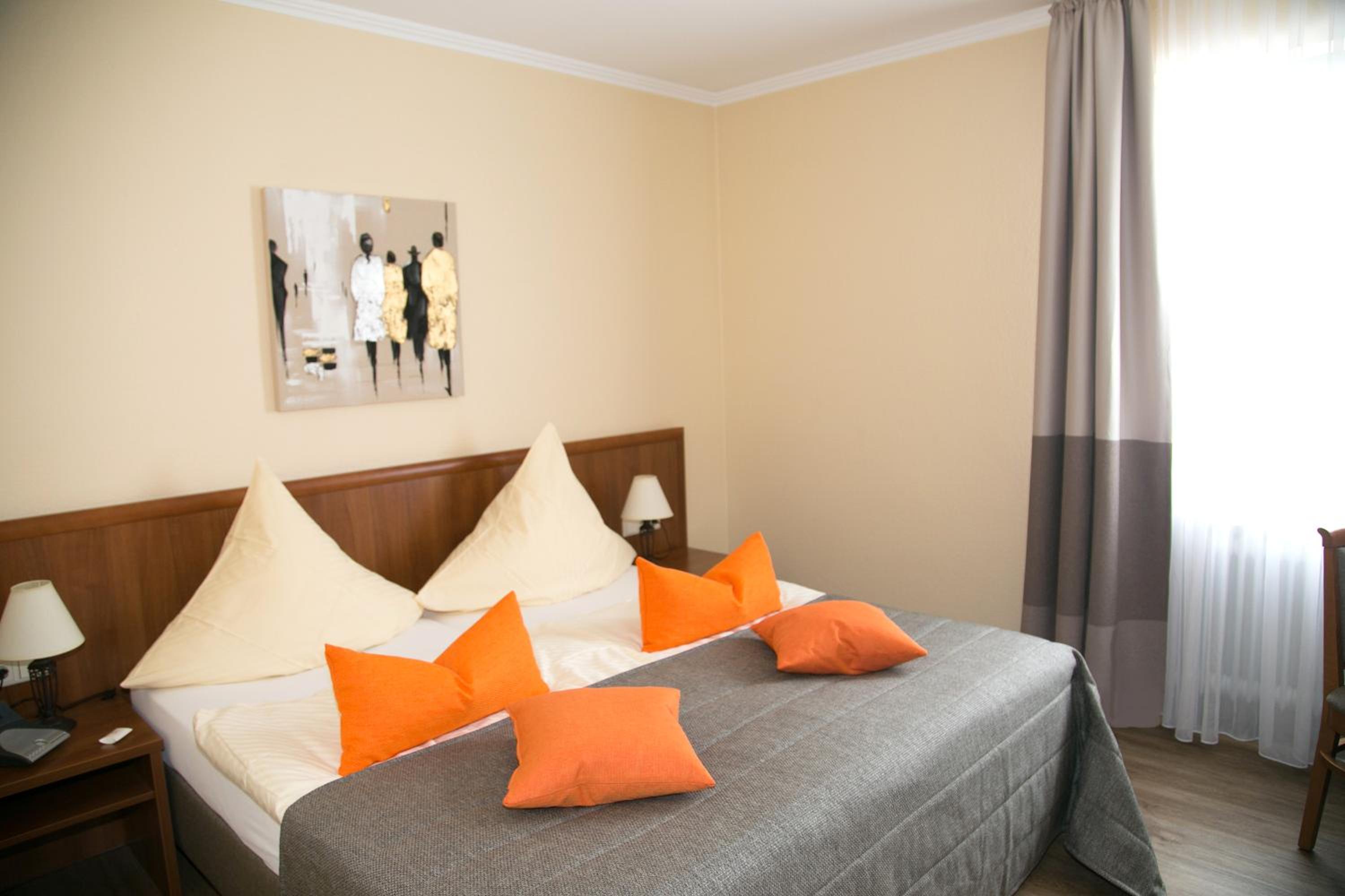 Double Room - Photo 6