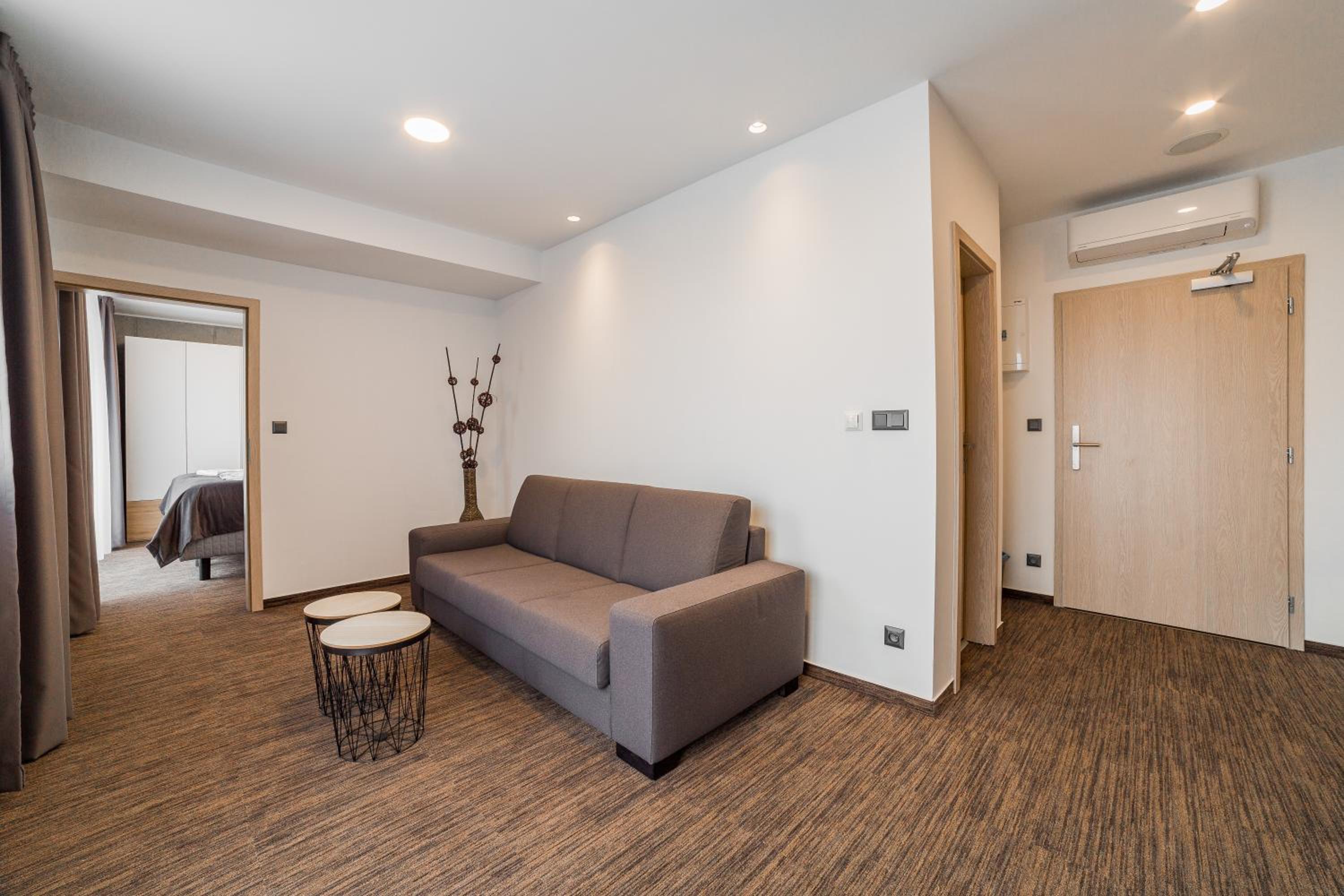 Deluxe Apartment with free Pool and Fitness  photo 3
