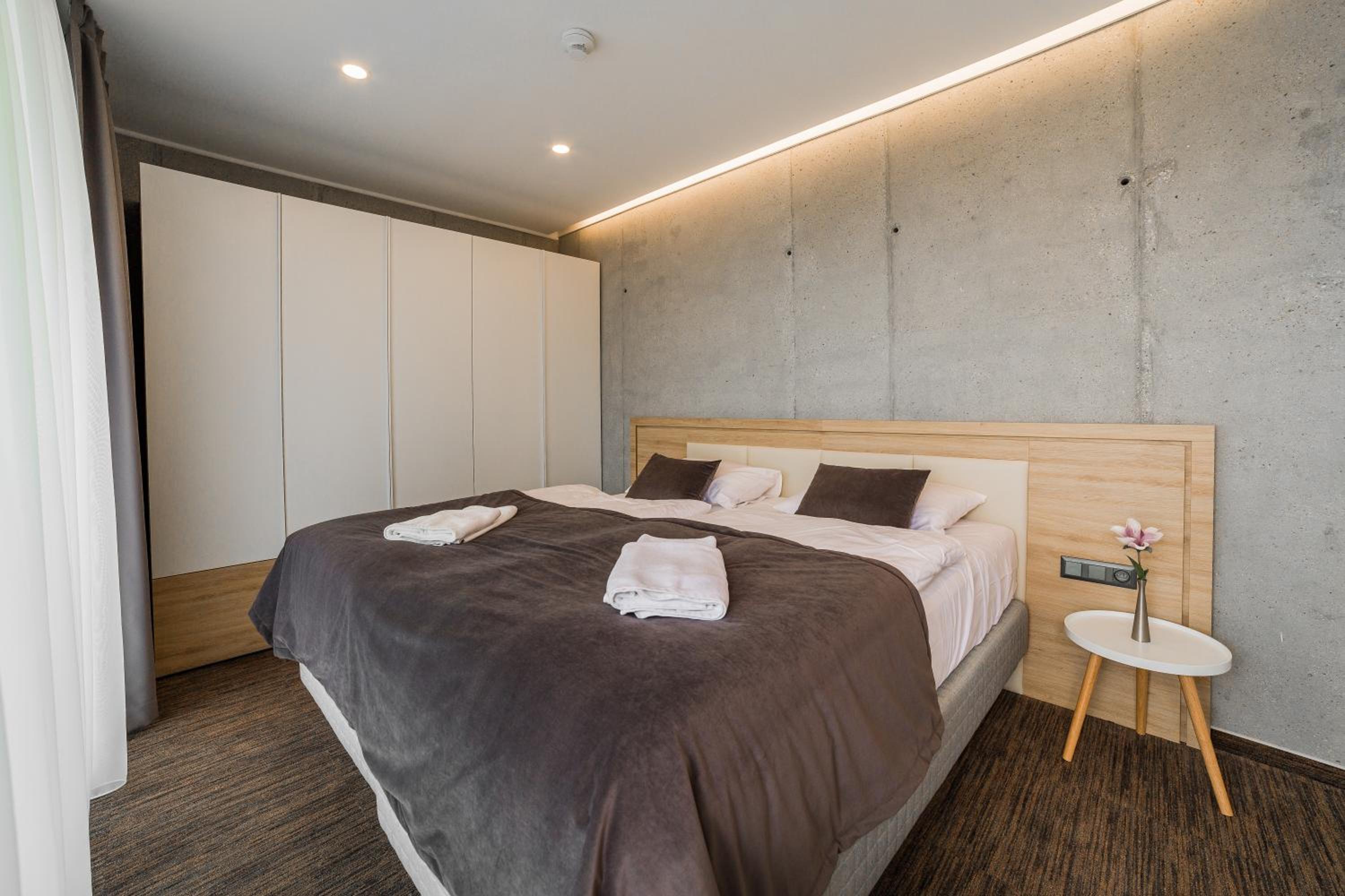 Deluxe Apartment with free Pool and Fitness  photo 1