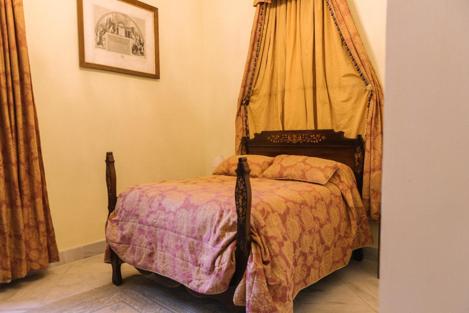 Double Room - Photo 4