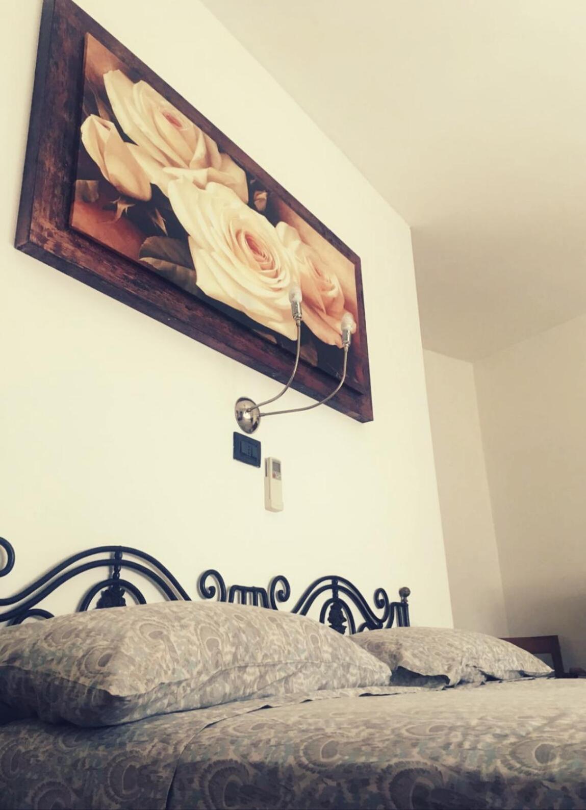 Double Room with Private Bathroom - Photo 1