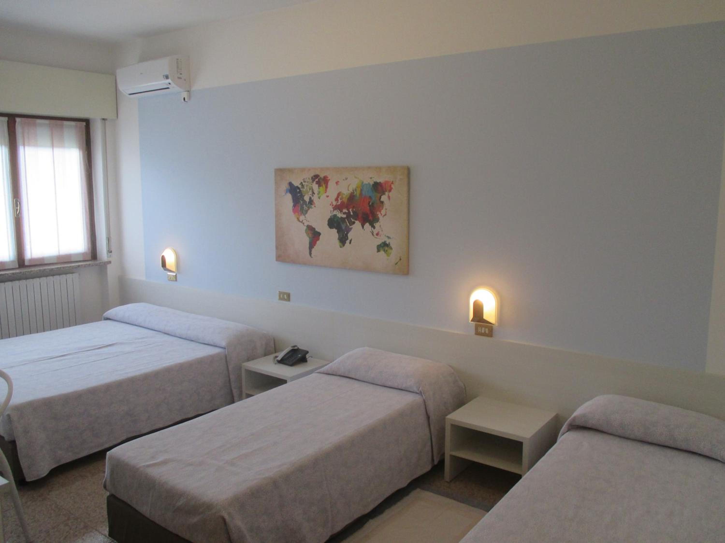 Triple Room - Photo 1