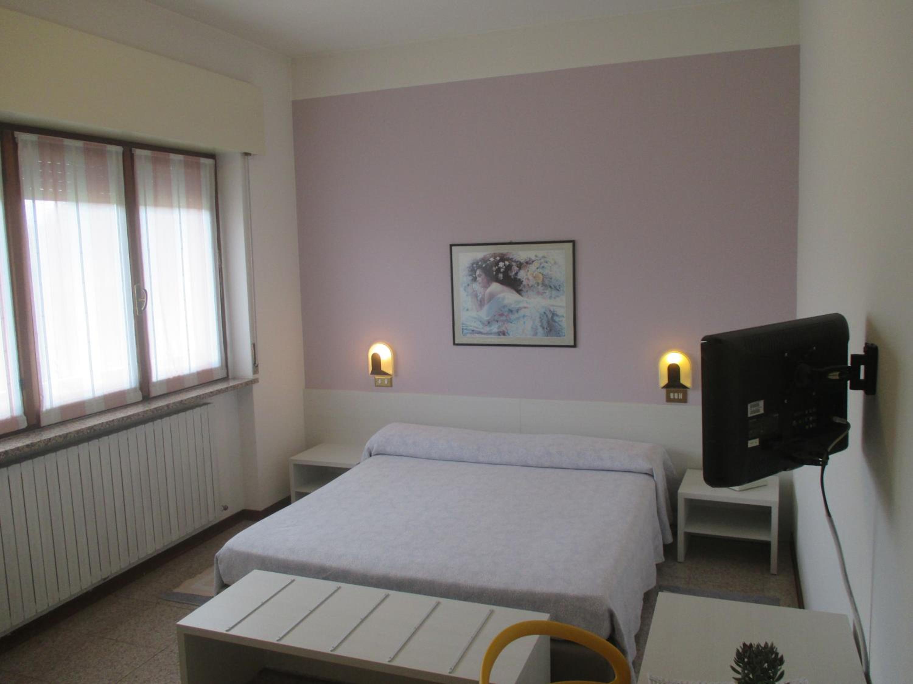 Double Room - Photo 4
