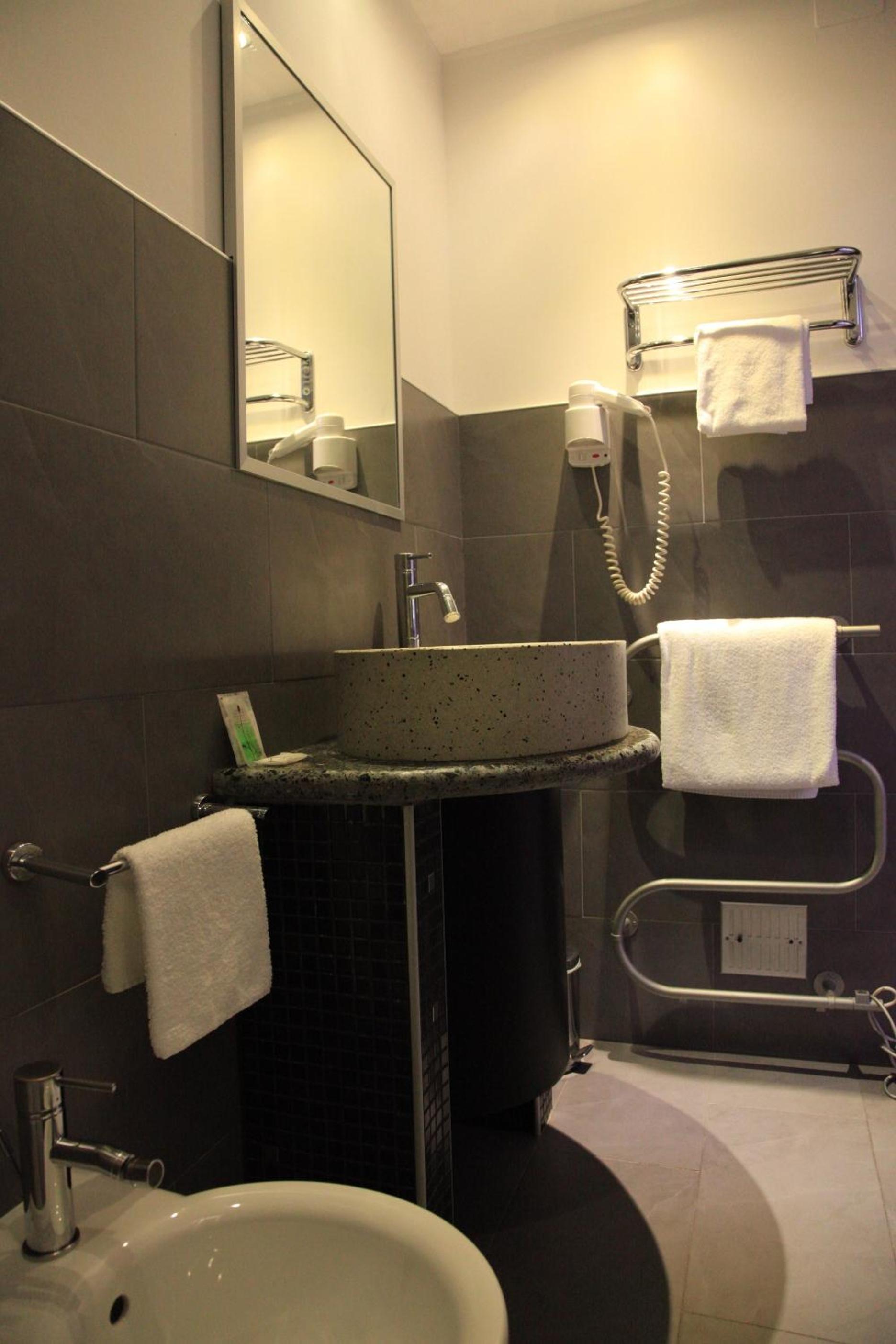 Double or Twin Room - Photo 49
