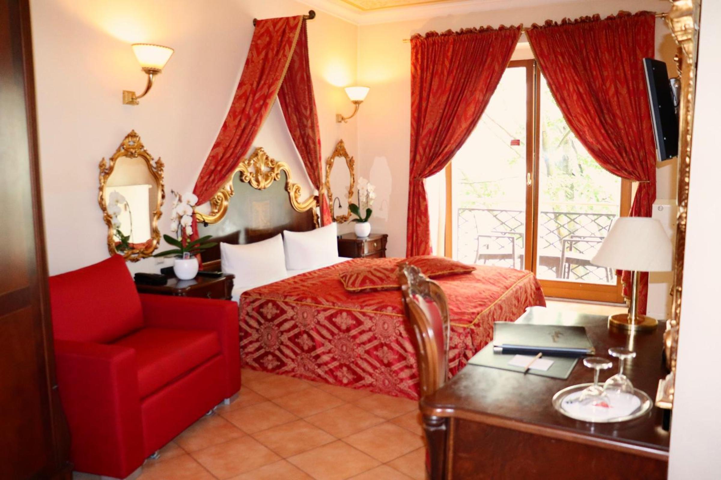 Deluxe Room (until 2 Adults + 1 Child) photo 3
