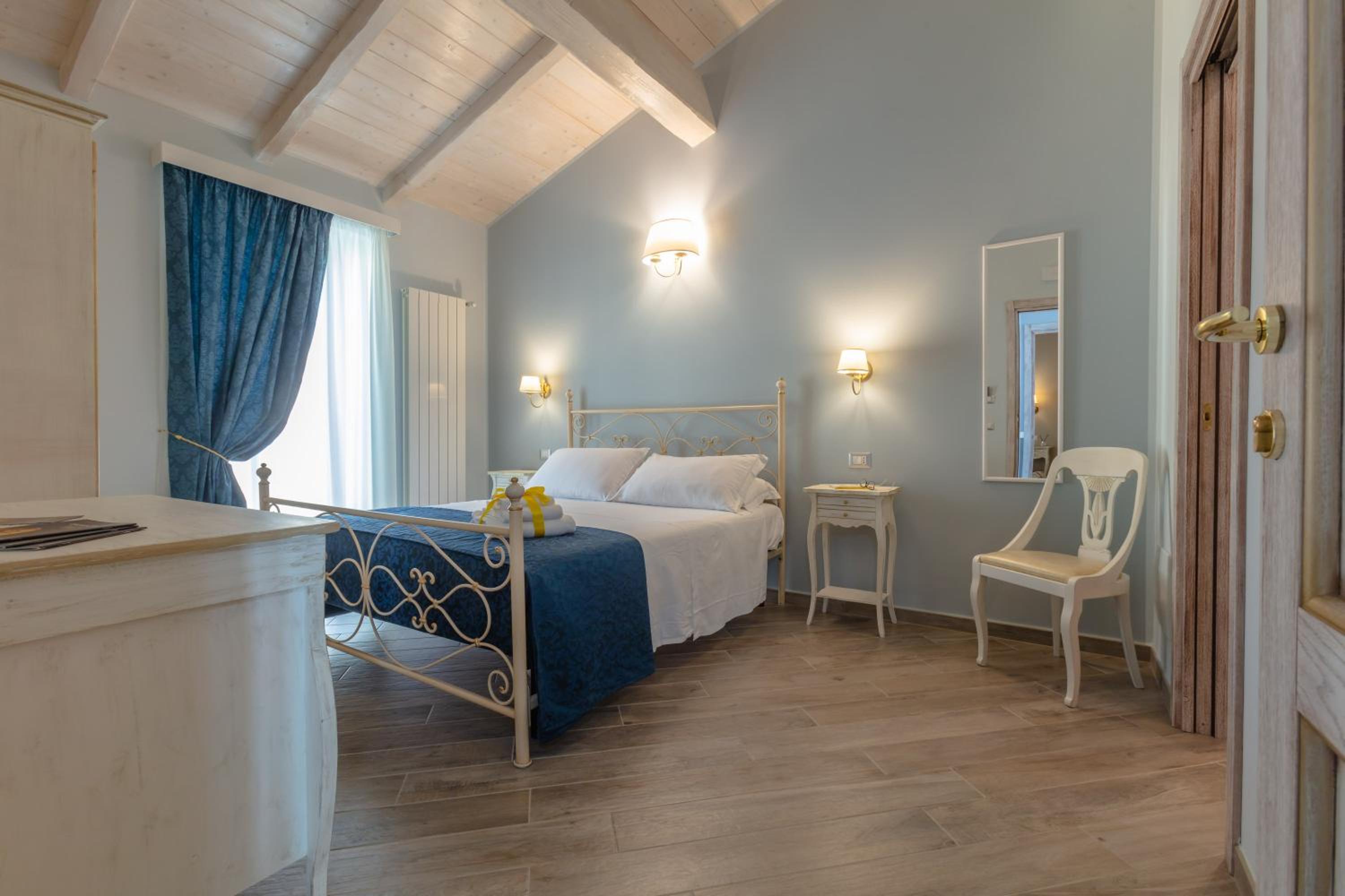 Double Room with Private Bathroom photo 3