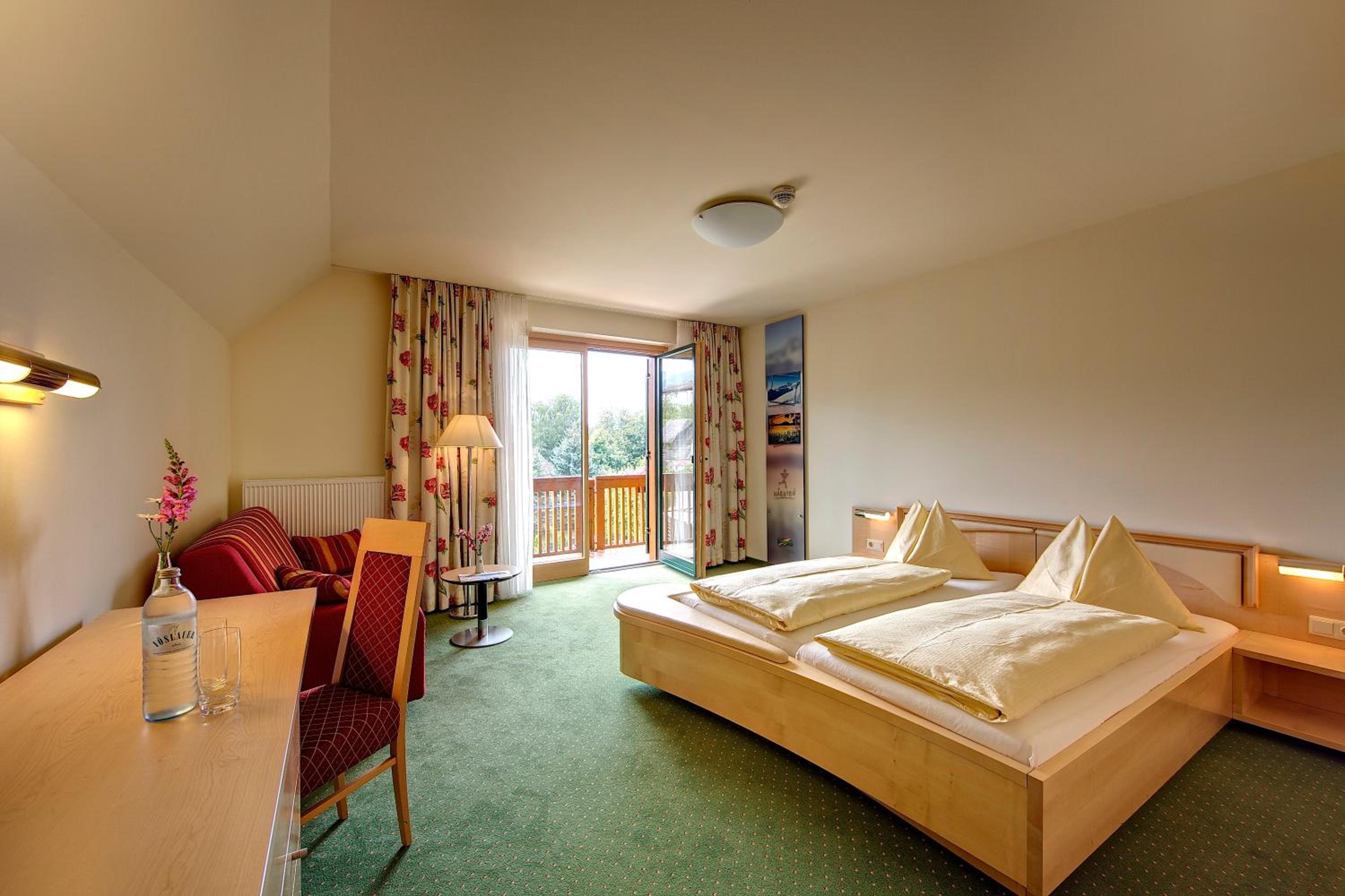 Double Room - Photo 6
