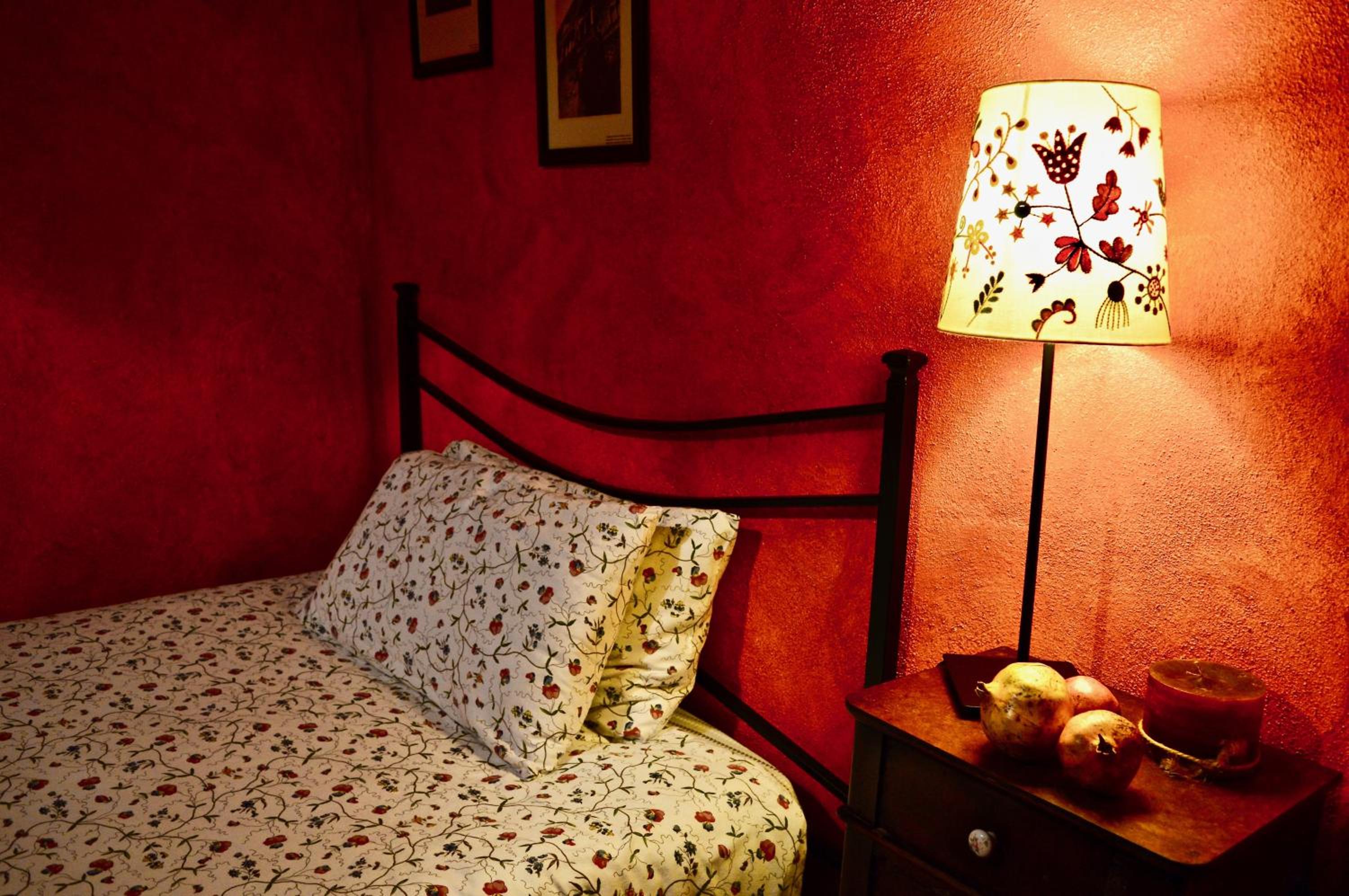 Single Room with Private Bathroom photo 2